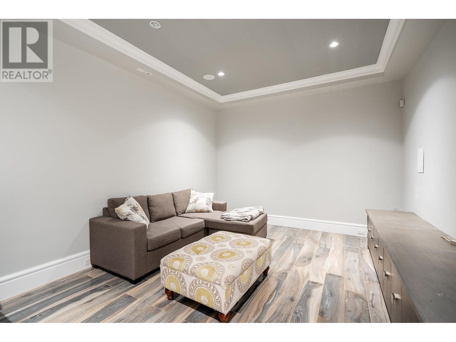 Listing Picture 18 of 40 : 8071 ALANMORE PLACE, Richmond / 烈治文 - 魯藝地產 Yvonne Lu Group - MLS Medallion Club Member
