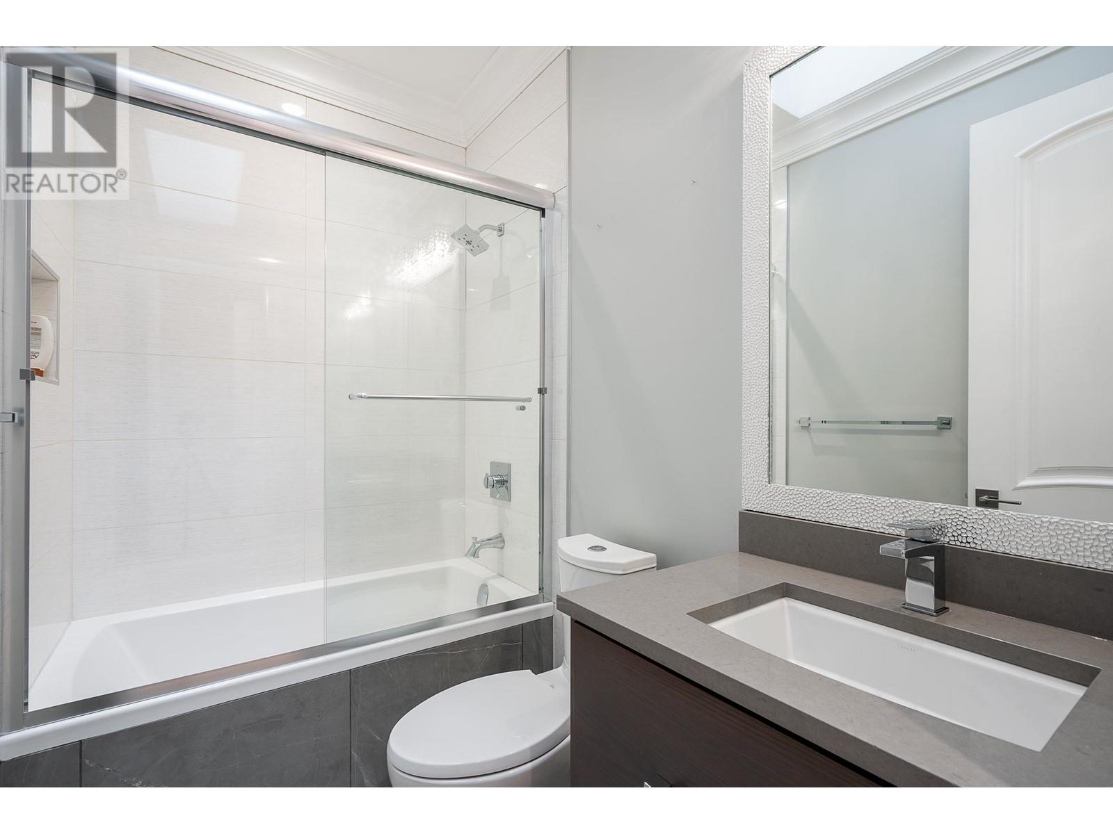 Listing Picture 32 of 40 : 8071 ALANMORE PLACE, Richmond / 烈治文 - 魯藝地產 Yvonne Lu Group - MLS Medallion Club Member