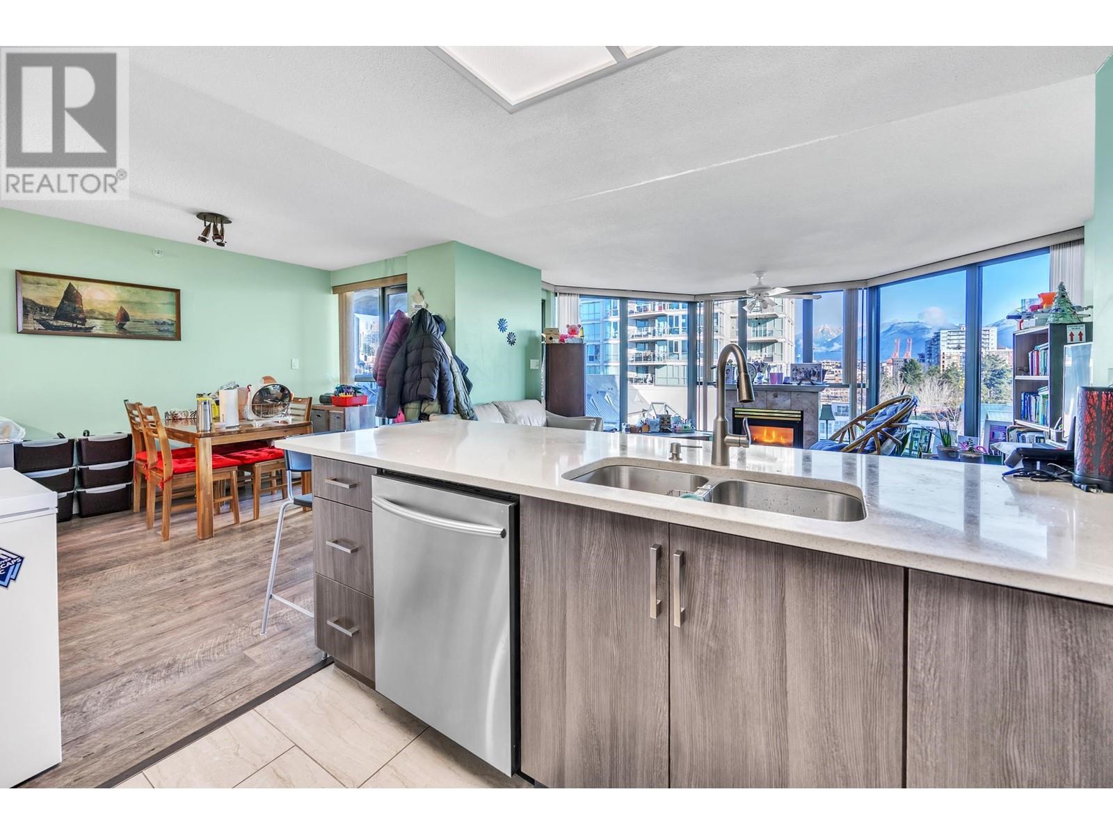 604 1088 Quebec Street, Vancouver, British Columbia  V6A 4H2 - Photo 3 - R2955742