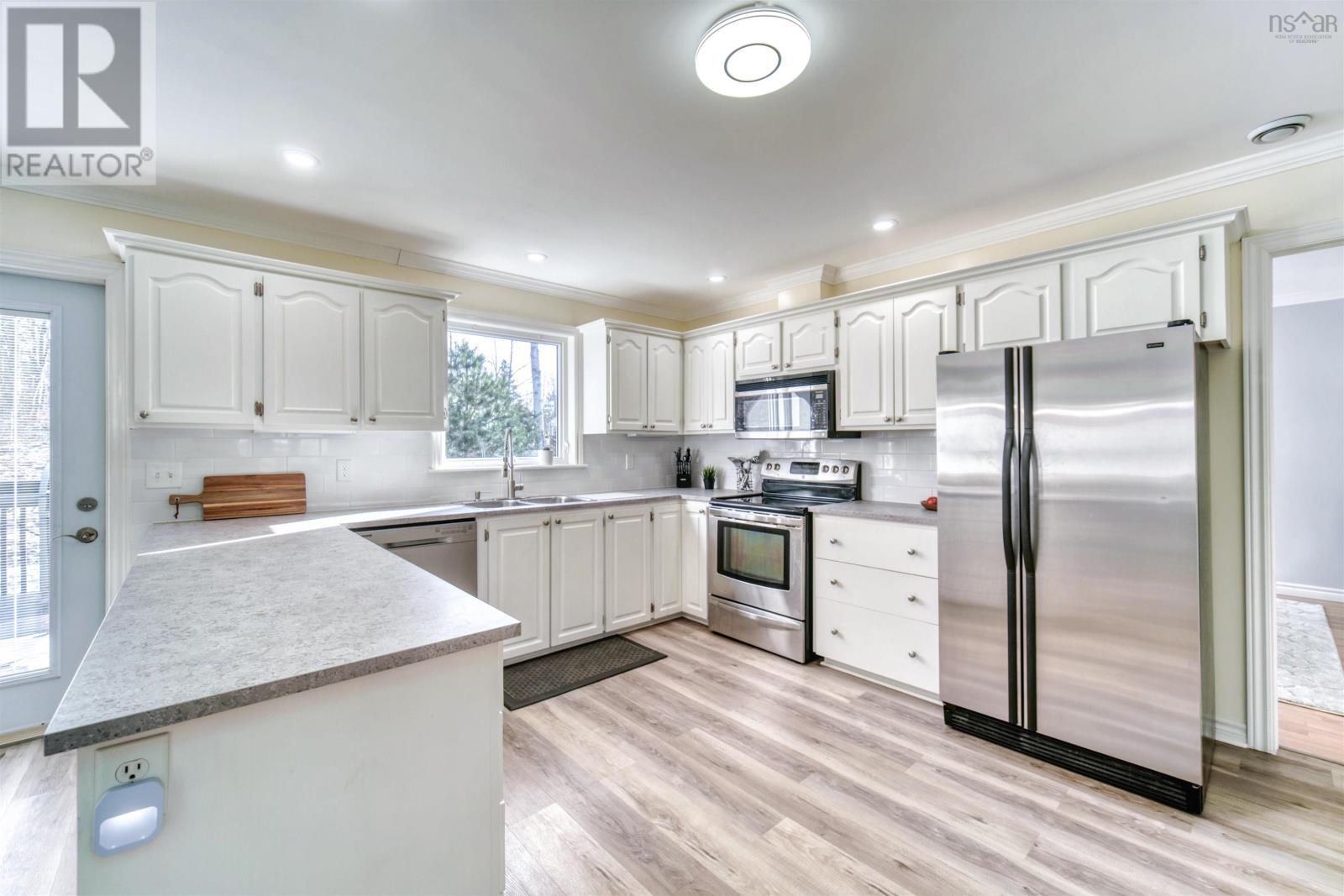 283 Preakness Crescent, Fall River, Nova Scotia  B2T 1W8 - Photo 6 - 202501281