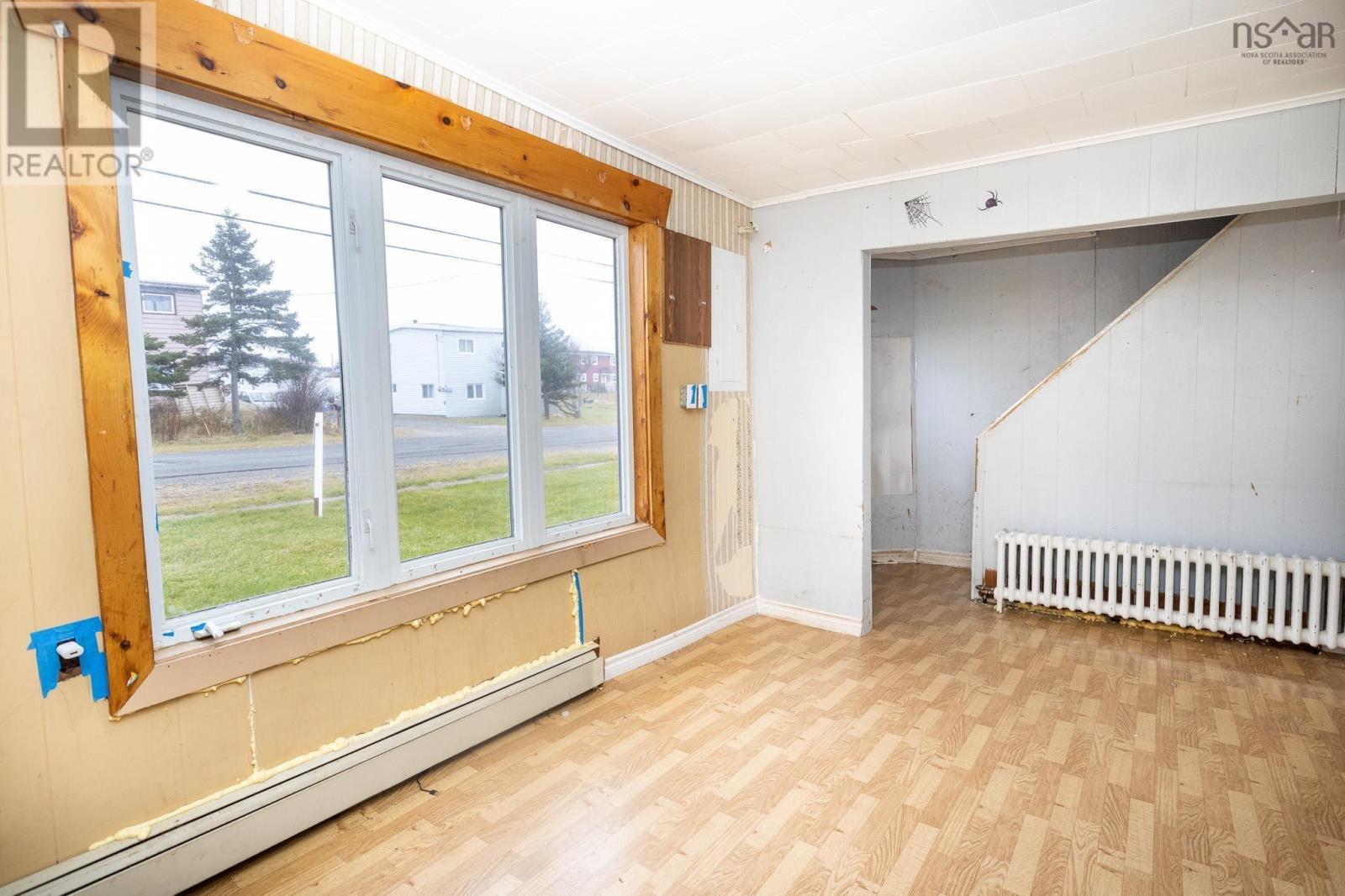 21 Tenth Street, Glace Bay, Nova Scotia  B1A 4L6 - Photo 13 - 202501295