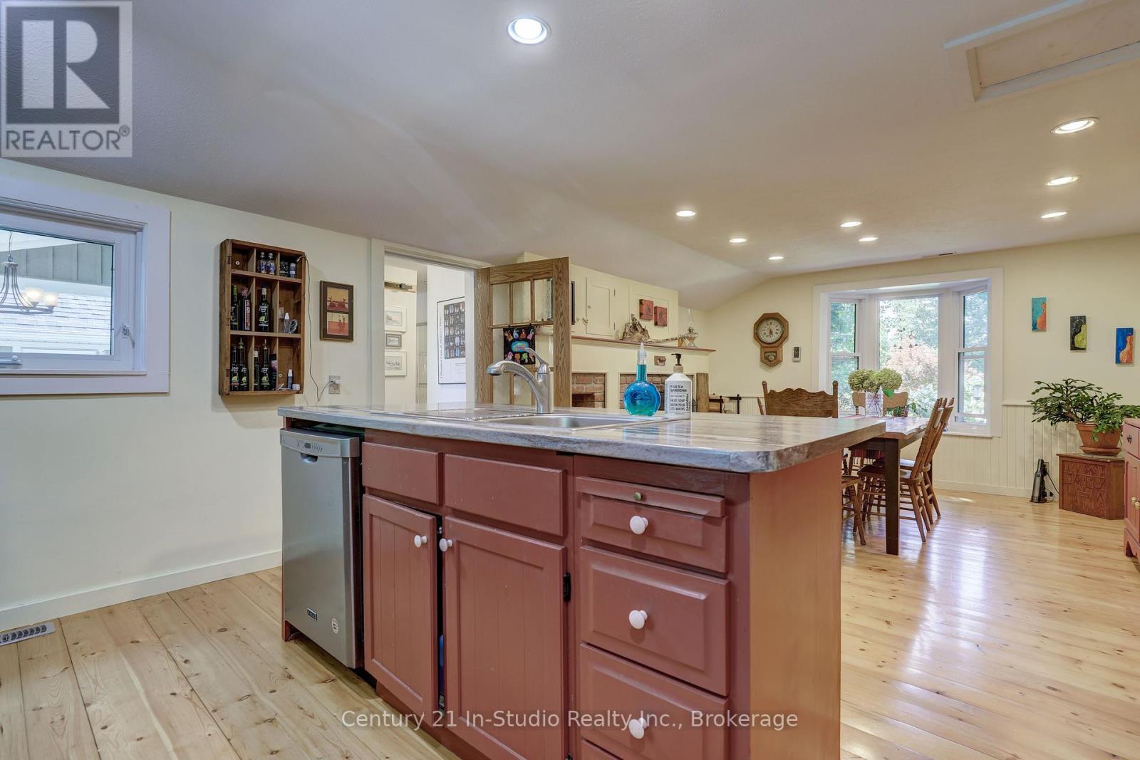 220 Belcher Lane, Saugeen Shores, Ontario  N0H 2L0 - Photo 12 - X11933234