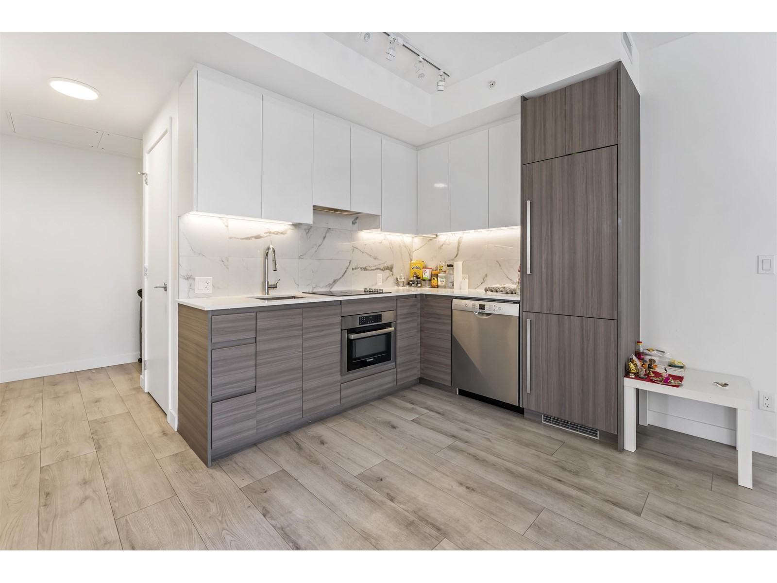 Property at 1510 10626 CITY PARKWAY image 1