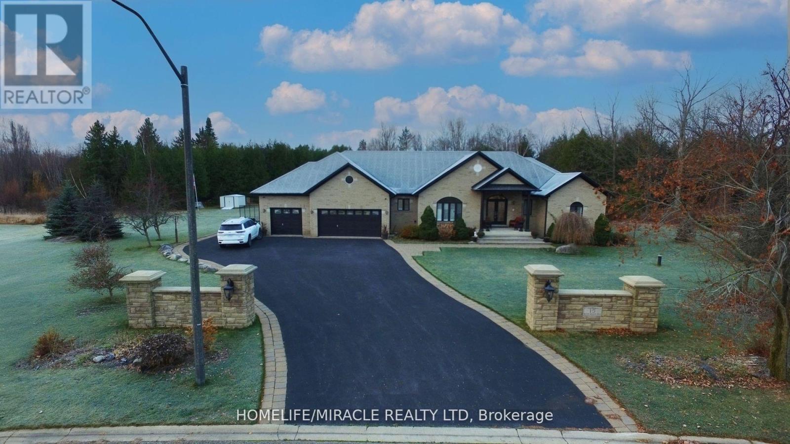 15 ROLLING MEADOW DRIVE, Caledon, Ontario