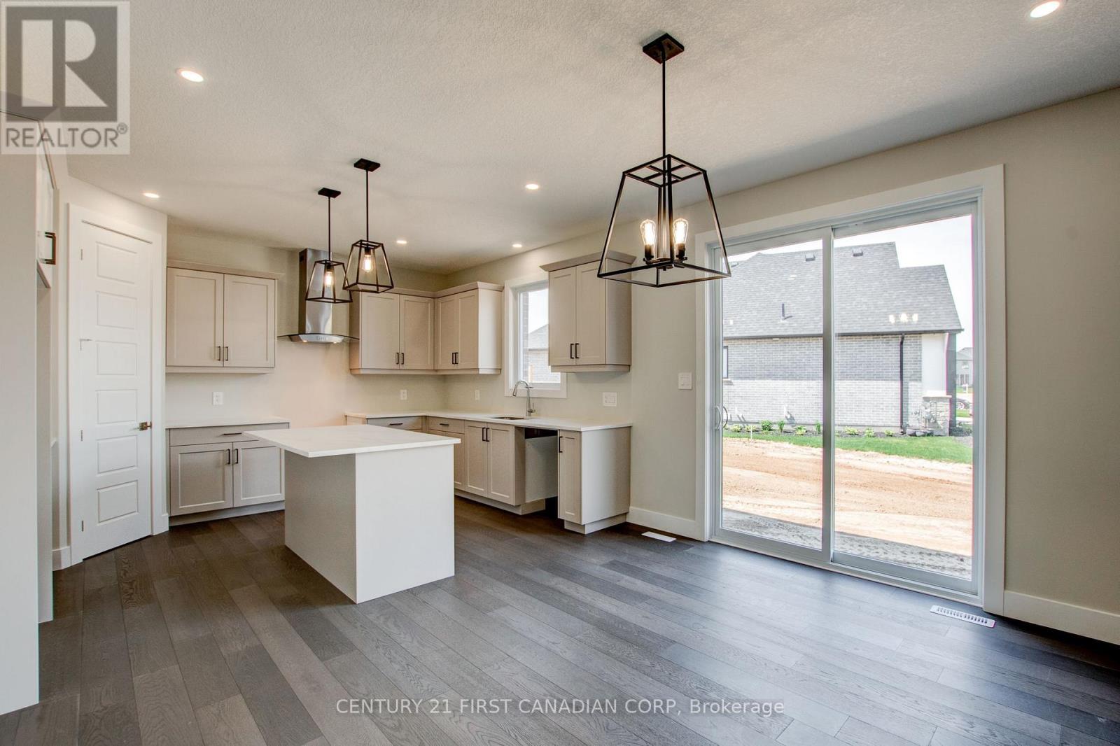 100 Aspen Circle, Thames Centre, Ontario  N0M 2P0 - Photo 12 - X11933310