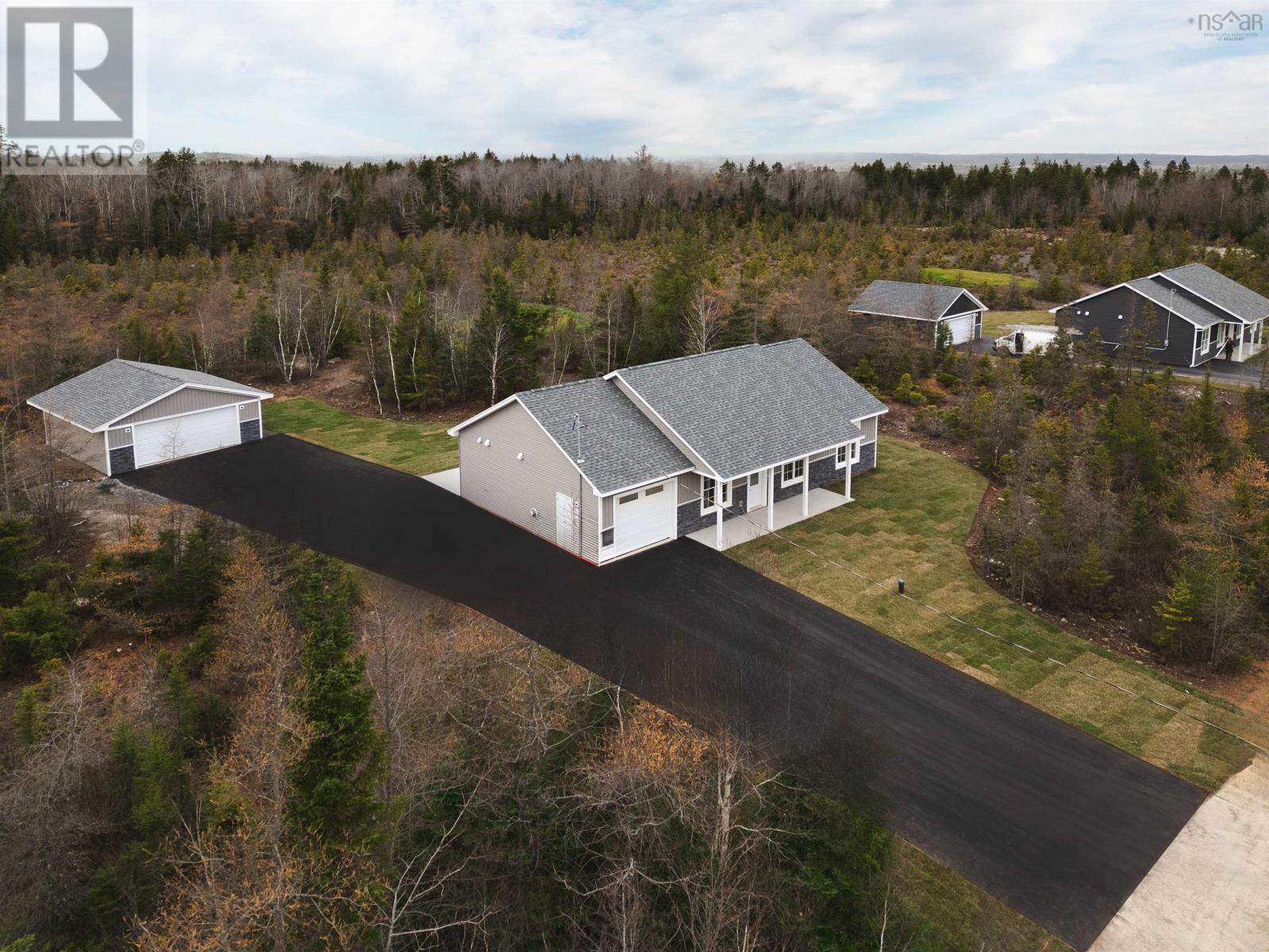 96 Diamond Lane, Middle Sackville, Nova Scotia  B4E 3H5 - Photo 36 - 202500469