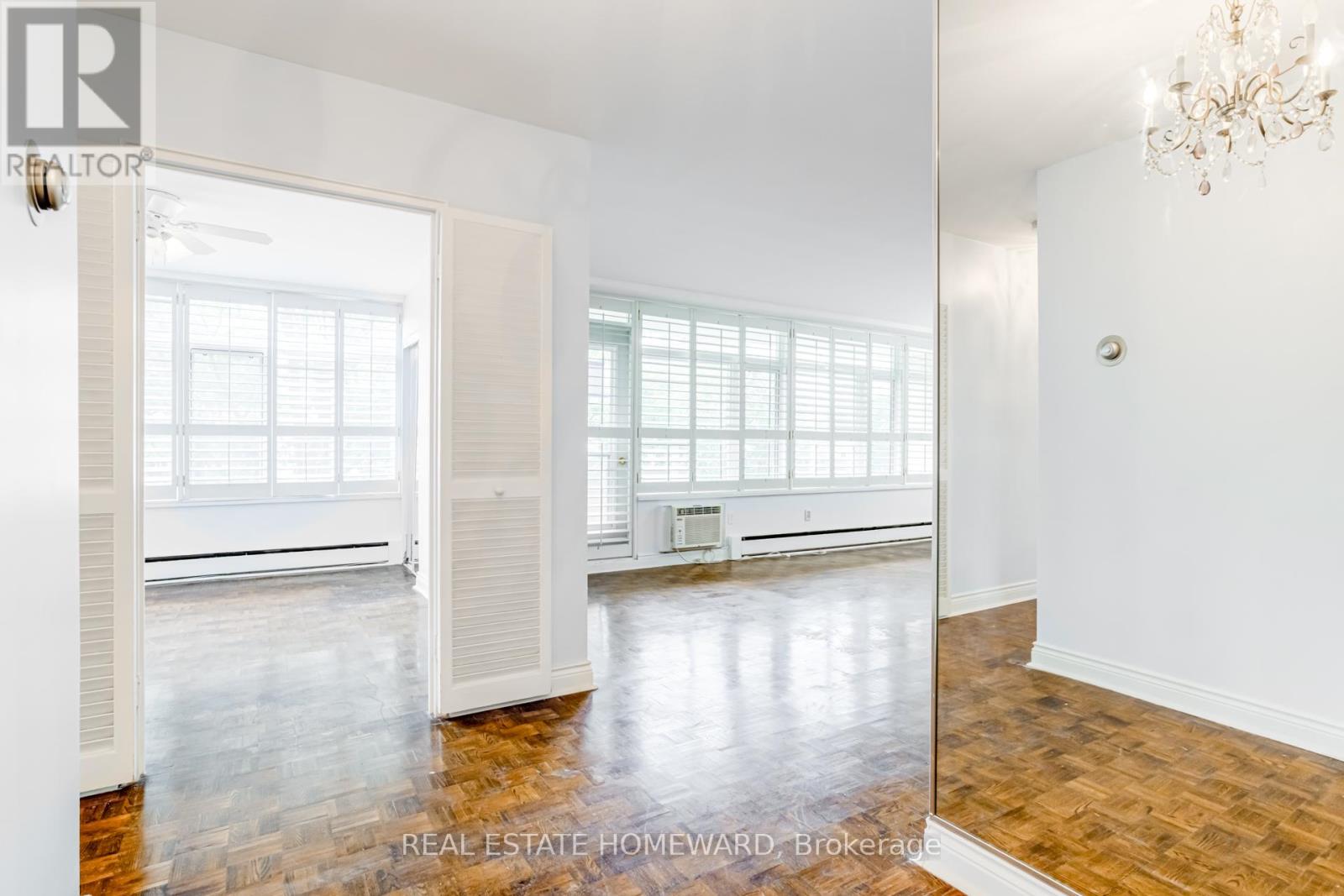 501 - 581 Avenue Road, Toronto, Ontario  M4V 2K4 - Photo 4 - C11933376