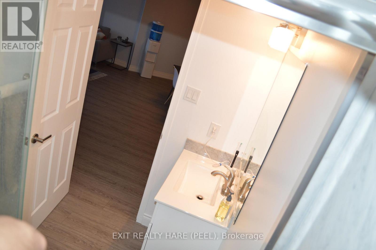 1108 - 250 Queens Quay W, Toronto, Ontario  M5J 2N2 - Photo 5 - C11933397