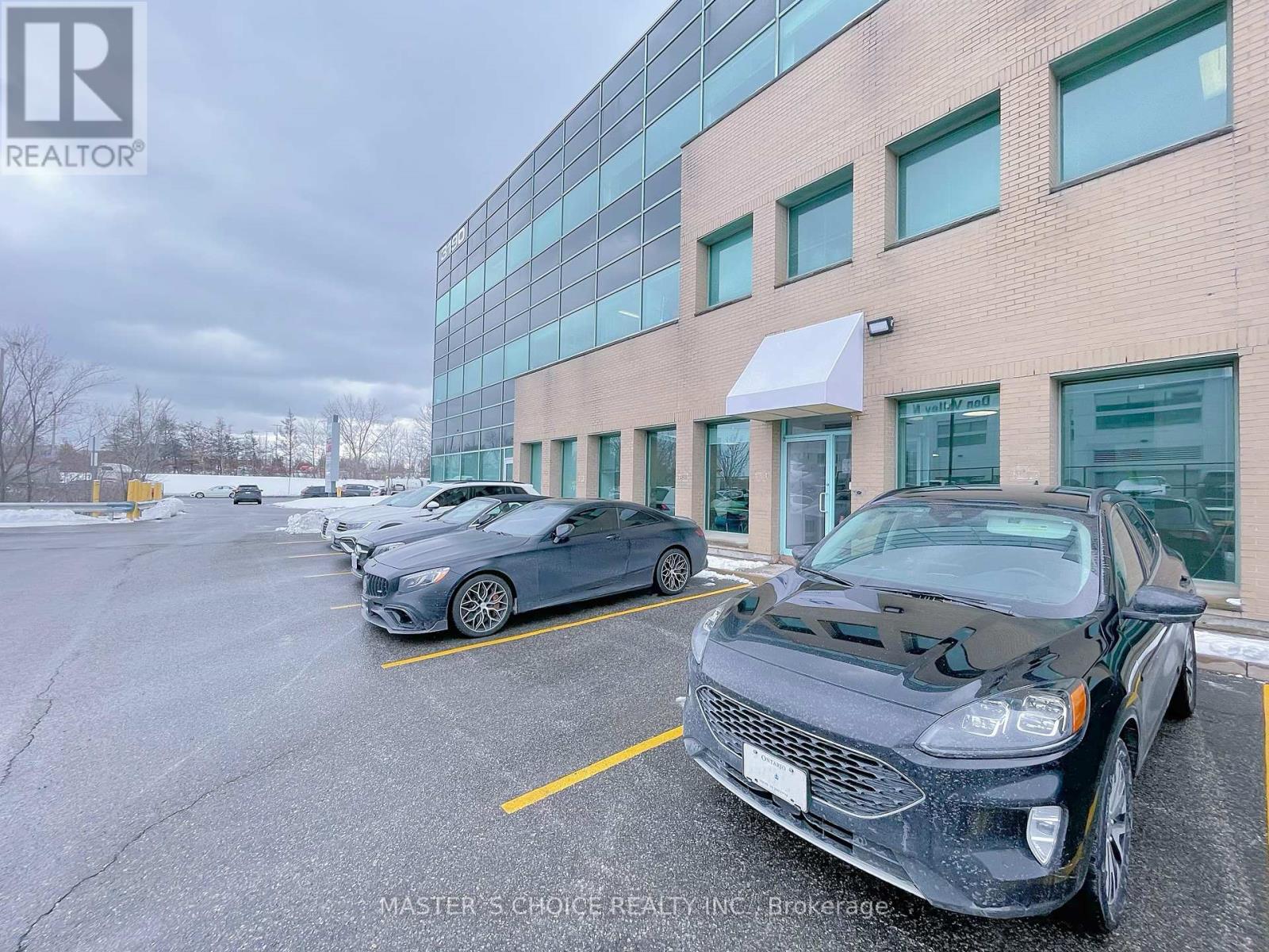 101 - 3190 Steeles Avenue E, Markham (Milliken Mills West), Ontario  L3R 1G9 - Photo 2 - N11933356