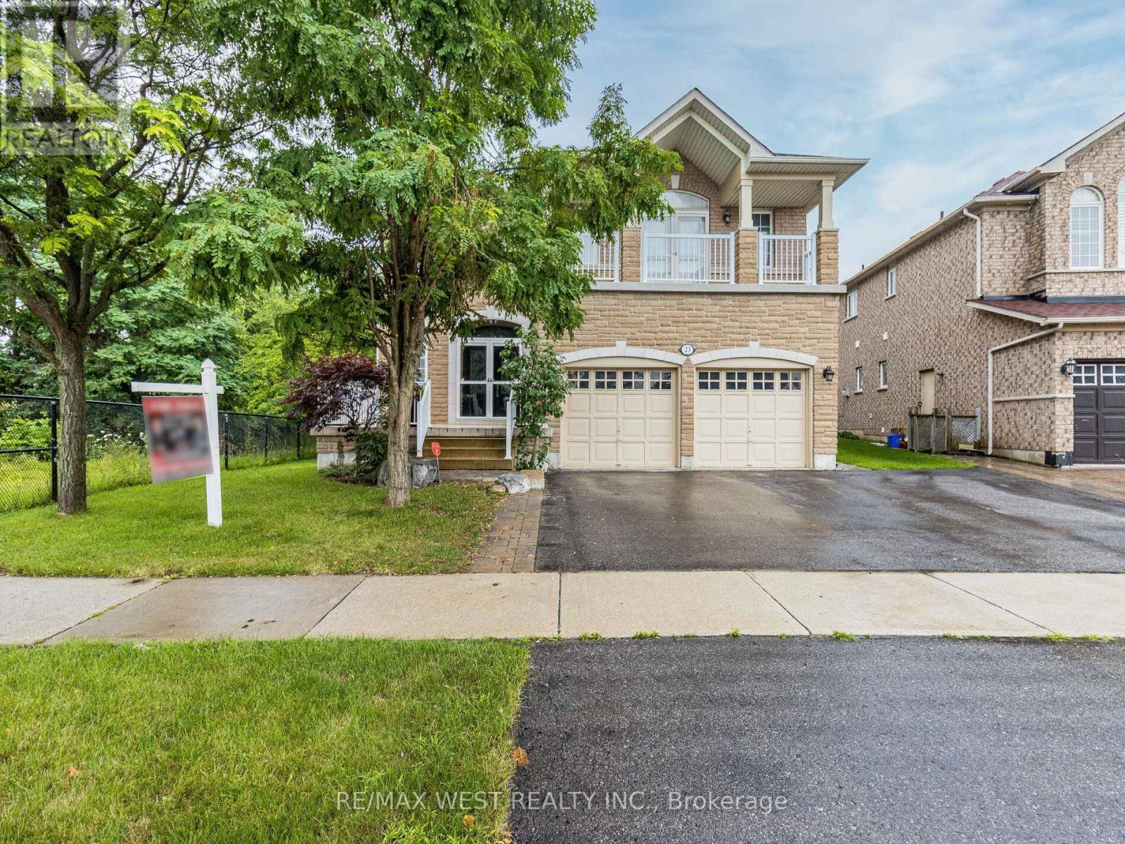 23 SUNSET RIDGE, Vaughan, Ontario