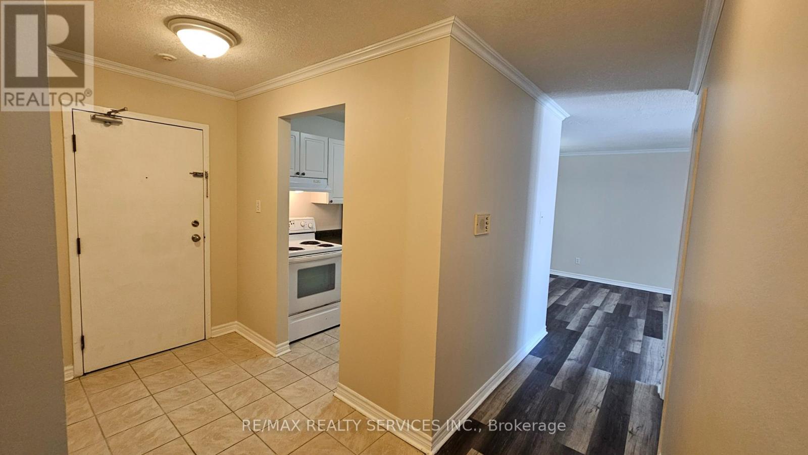 Property at 115 - 735 DEVERON CRESCENT image 3