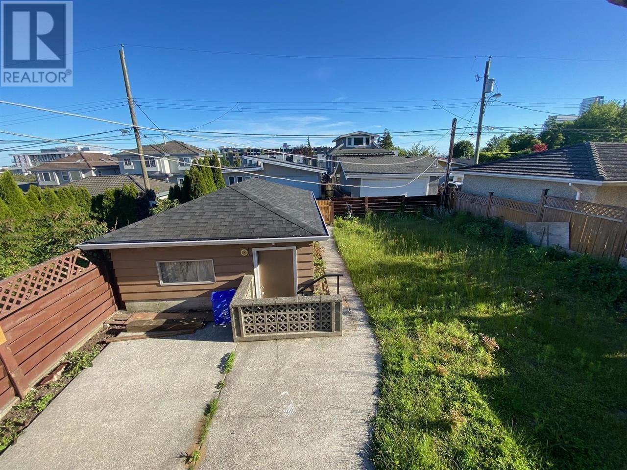 Listing Picture 14 of 15 : 168 W 62ND AVENUE, Vancouver / 溫哥華 - 魯藝地產 Yvonne Lu Group - MLS Medallion Club Member