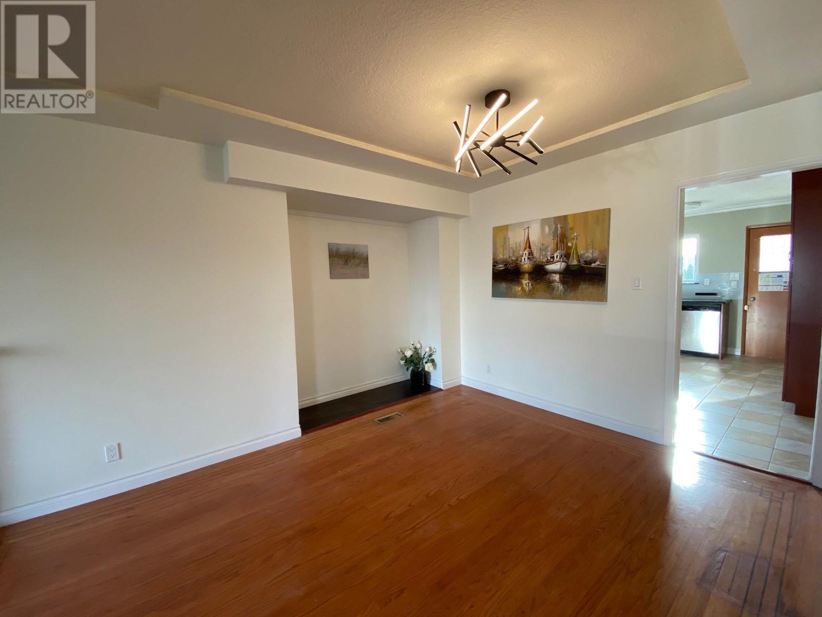 Listing Picture 3 of 15 : 168 W 62ND AVENUE, Vancouver / 溫哥華 - 魯藝地產 Yvonne Lu Group - MLS Medallion Club Member