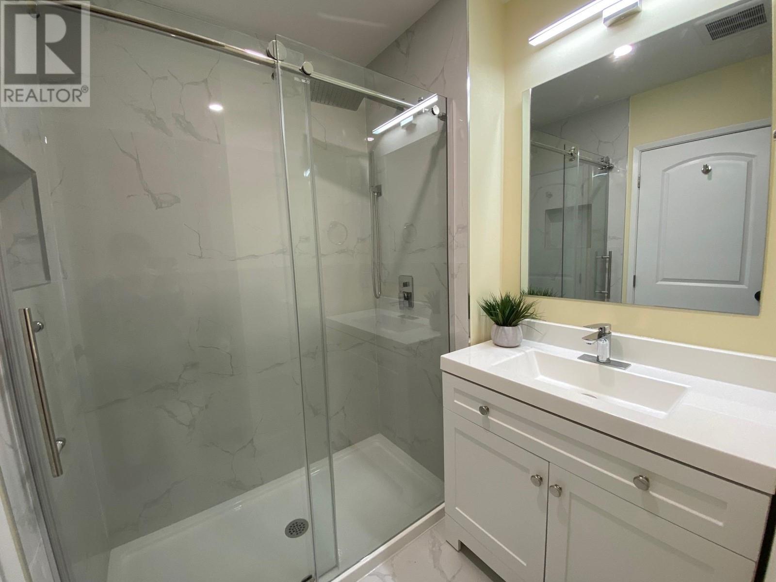 Listing Picture 8 of 15 : 168 W 62ND AVENUE, Vancouver / 溫哥華 - 魯藝地產 Yvonne Lu Group - MLS Medallion Club Member