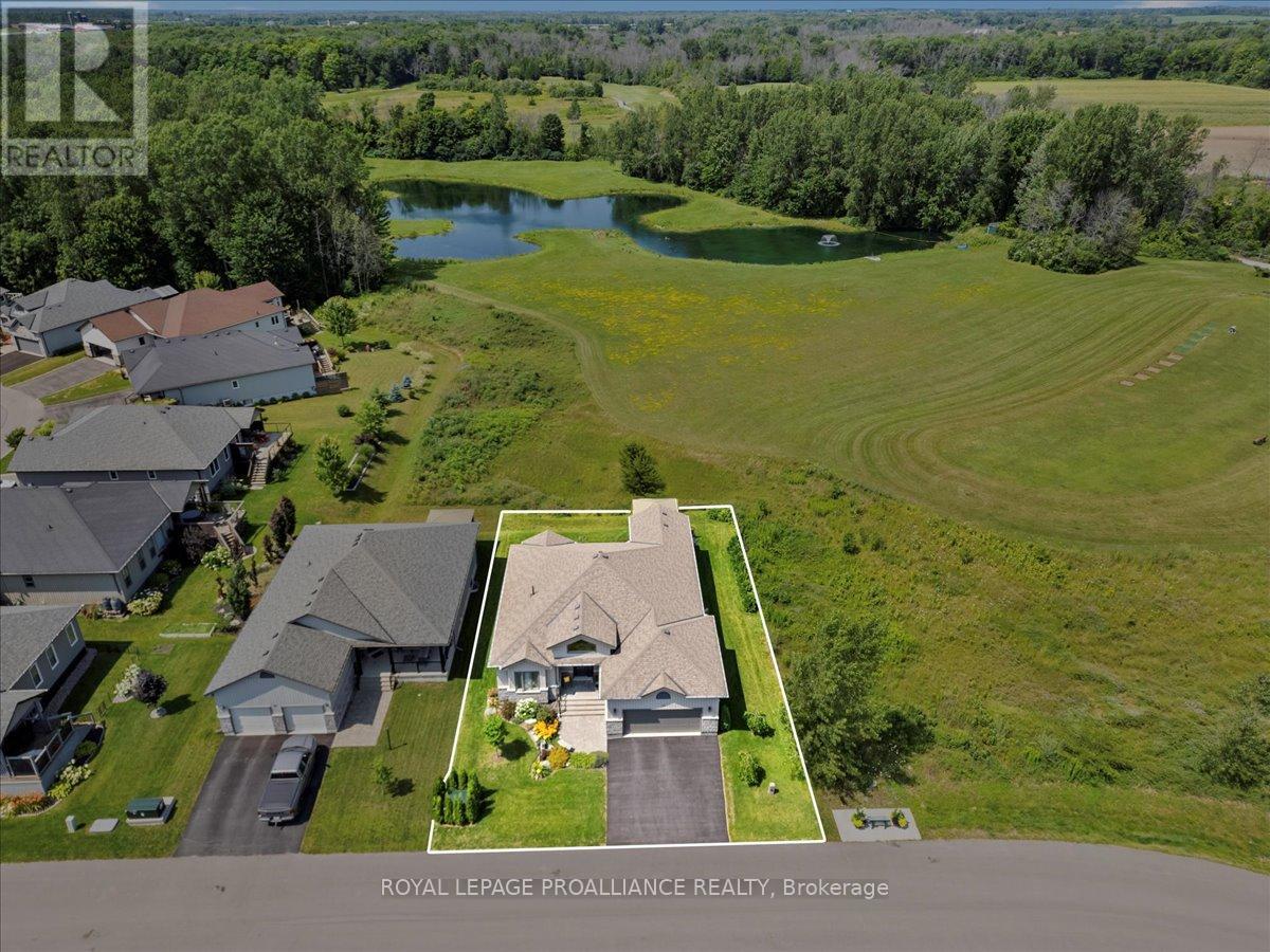 36 DORCHESTER DRIVE, Prince Edward County, Ontario