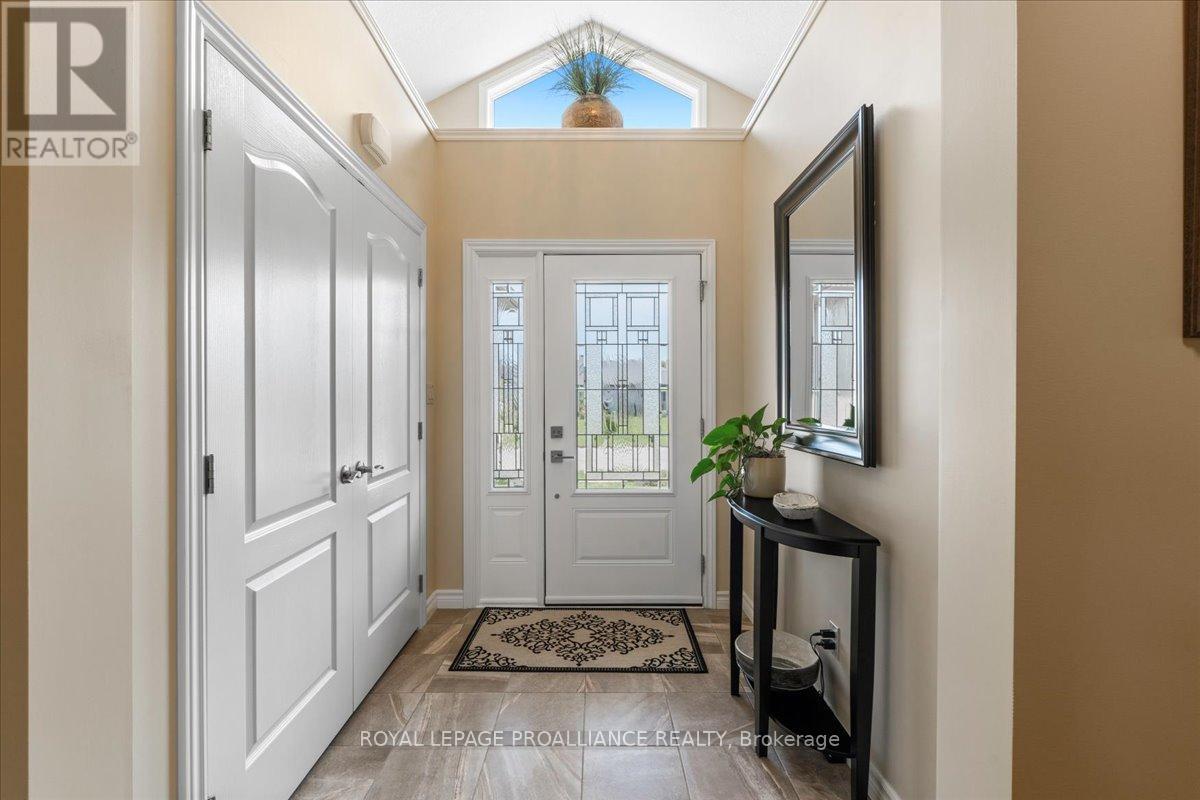 36 Dorchester Drive, Prince Edward County, Ontario  K0K 3L0 - Photo 9 - X11933502