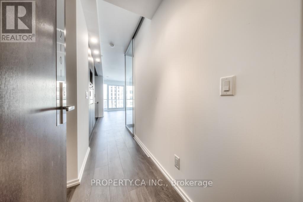 2101 - 70 Temperance Street, Toronto, Ontario  M5H 0B1 - Photo 11 - C11933489