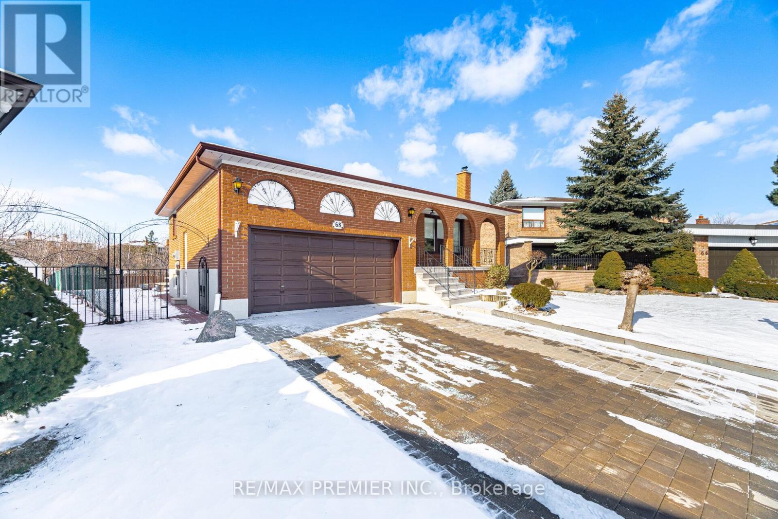 68 Lewis Drive, Vaughan, Ontario  L4L 2B6 - Photo 2 - N11933549