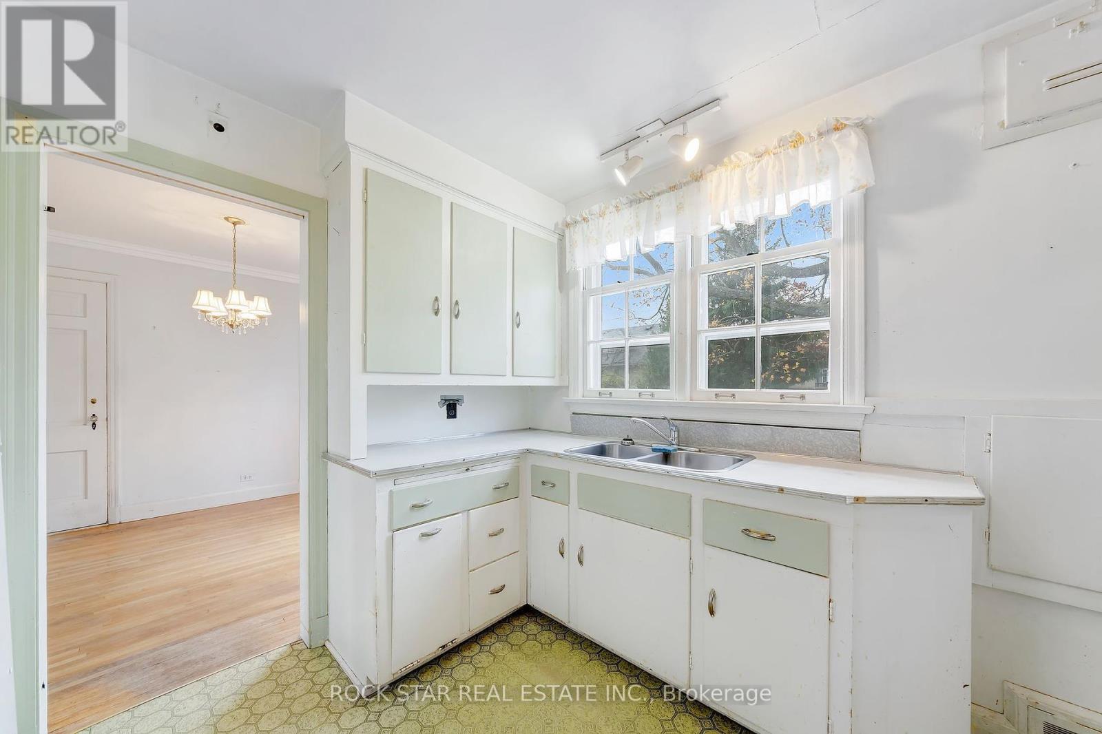 80 South Drive, St. Catharines, Ontario  L2R 4V4 - Photo 18 - X11933582