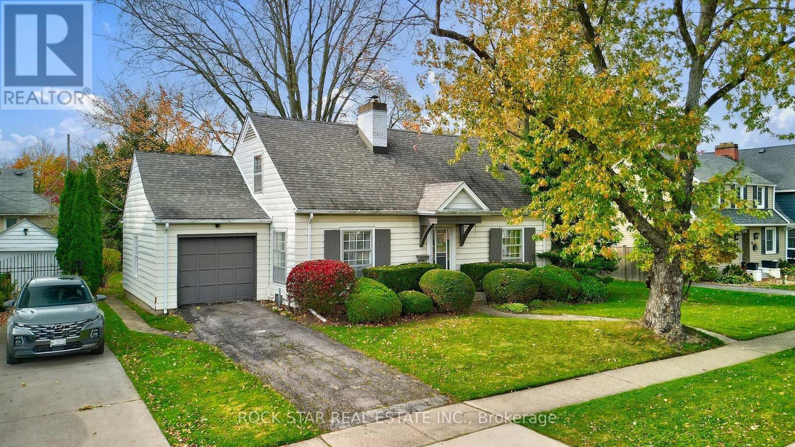 Property at 80 SOUTH DRIVE image 5