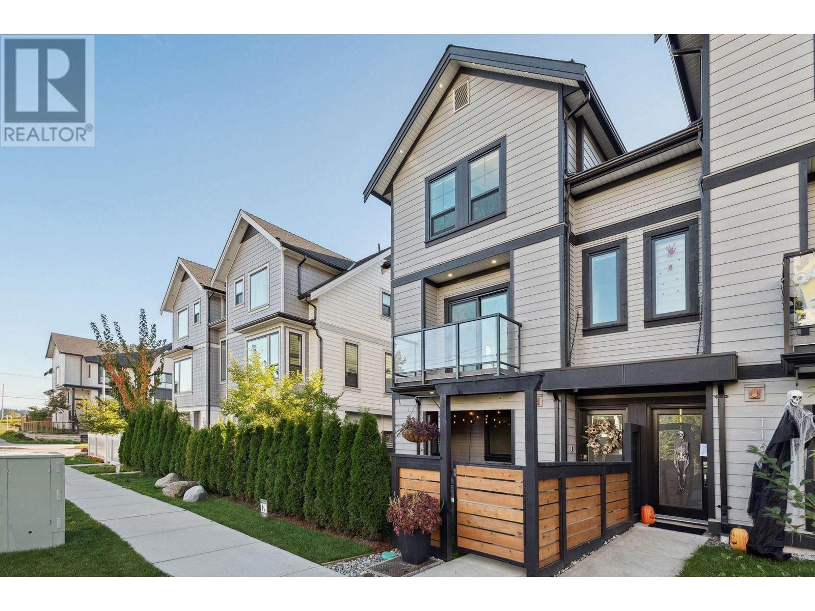 112 Jardine Street, New Westminster, British Columbia  V3M 5M2 - Photo 2 - R2958438