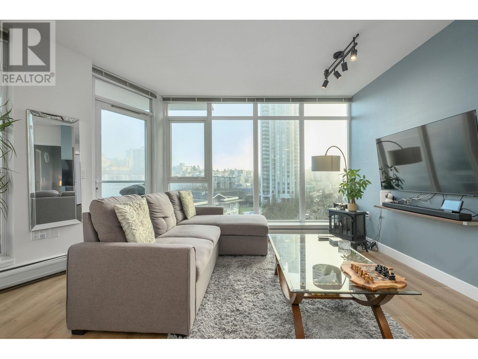 801 175 W 2nd Street, North Vancouver, British Columbia  V7M 0A5 - Photo 3 - R2958445