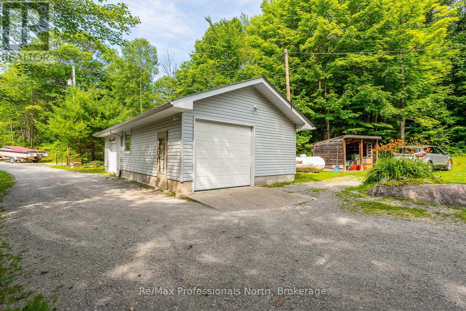 1272 Little Bob Lake Road, Minden Hills, Ontario  K0M 2K0 - Photo 4 - X11933733