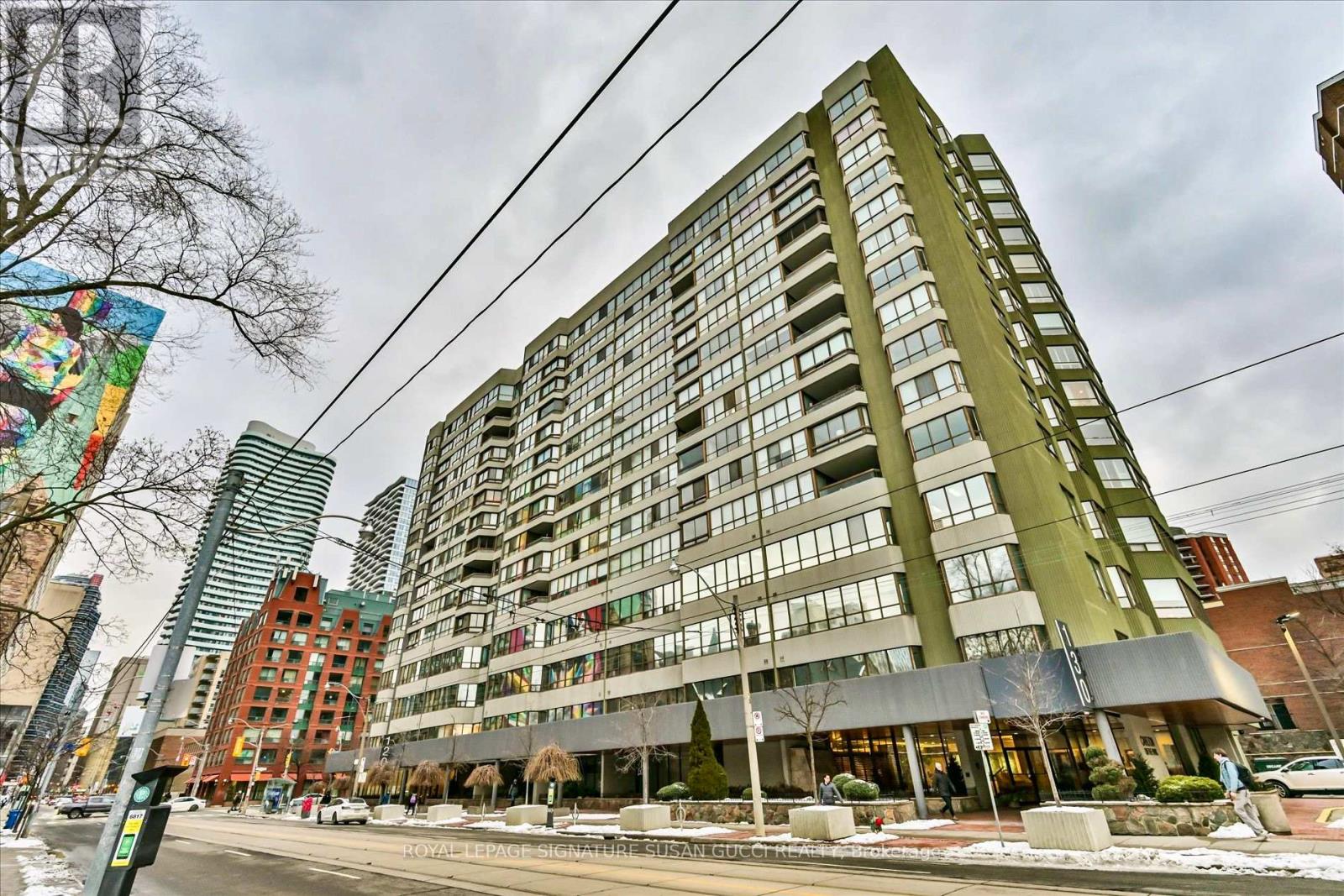 810 - 130 CARLTON STREET, Toronto, Ontario