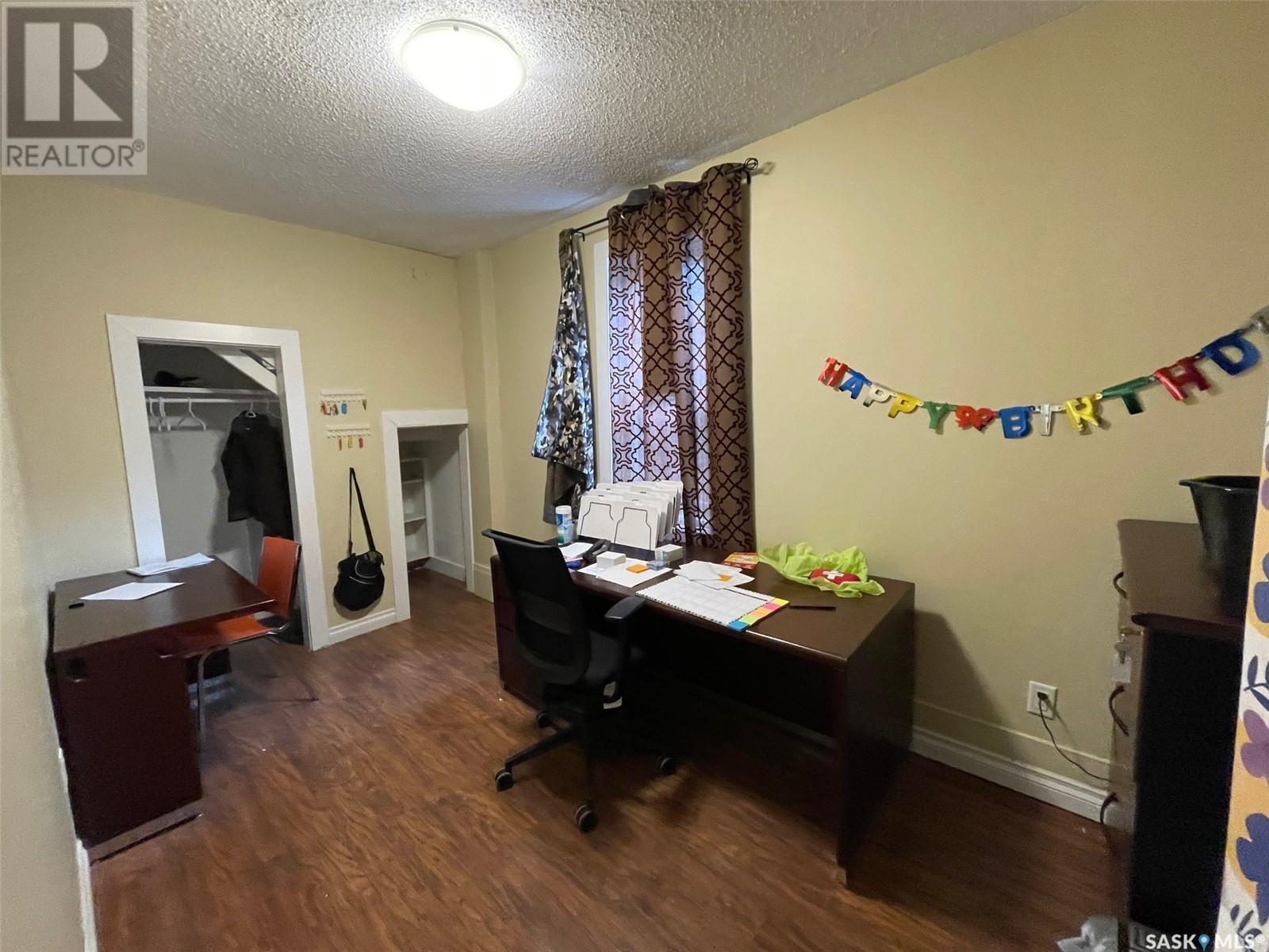 109 28th Street W, Saskatoon, Saskatchewan  S7L 0K1 - Photo 8 - SK992204