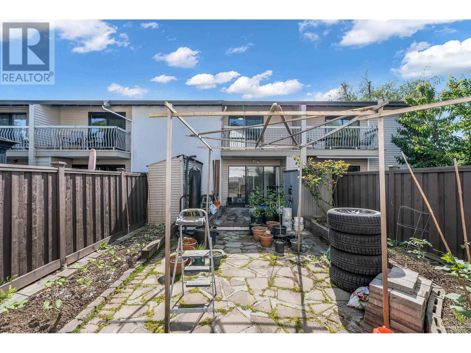 Listing Picture 14 of 14 : 18 10940 SPRINGMONT DRIVE, Richmond / 烈治文 - 魯藝地產 Yvonne Lu Group - MLS Medallion Club Member