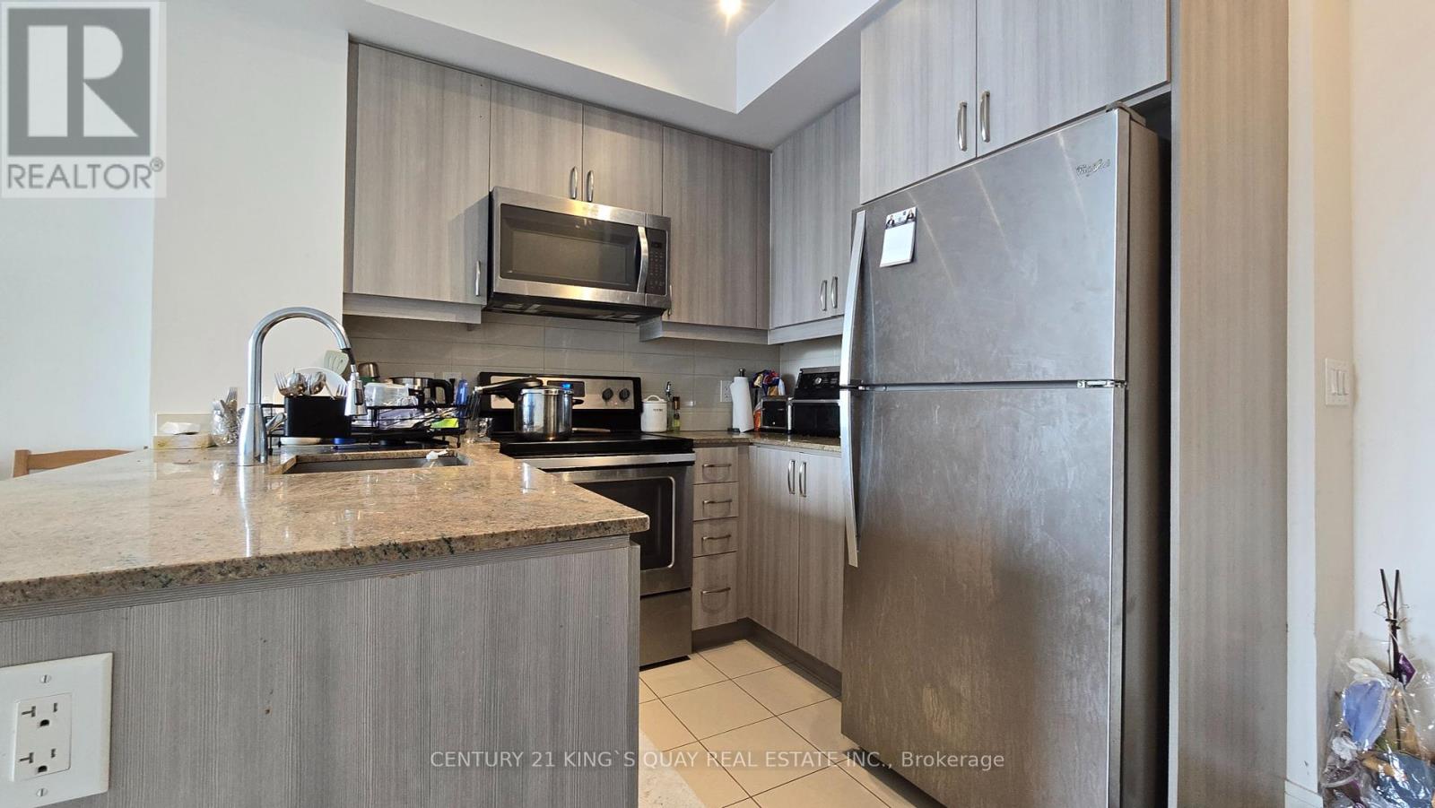 911 - 9205 Yonge Street, Richmond Hill, Ontario  L4C 1V5 - Photo 12 - N11933918