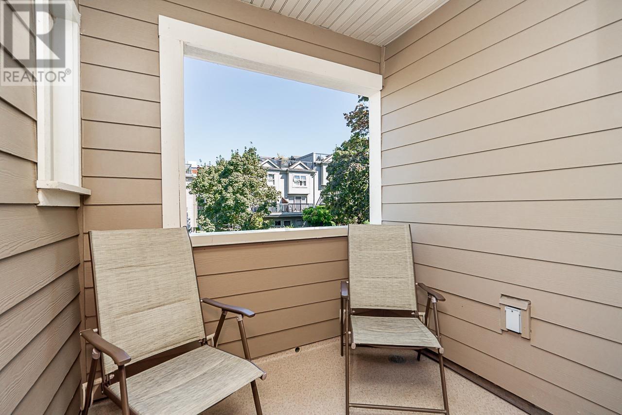 Listing Picture 16 of 29 : 1 3828 PENDER STREET, Burnaby / 本拿比 - 魯藝地產 Yvonne Lu Group - MLS Medallion Club Member