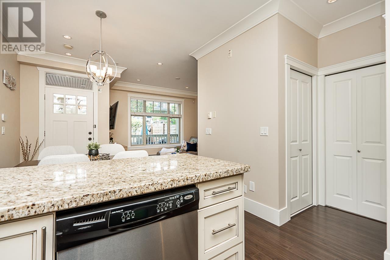 Listing Picture 9 of 29 : 1 3828 PENDER STREET, Burnaby / 本拿比 - 魯藝地產 Yvonne Lu Group - MLS Medallion Club Member