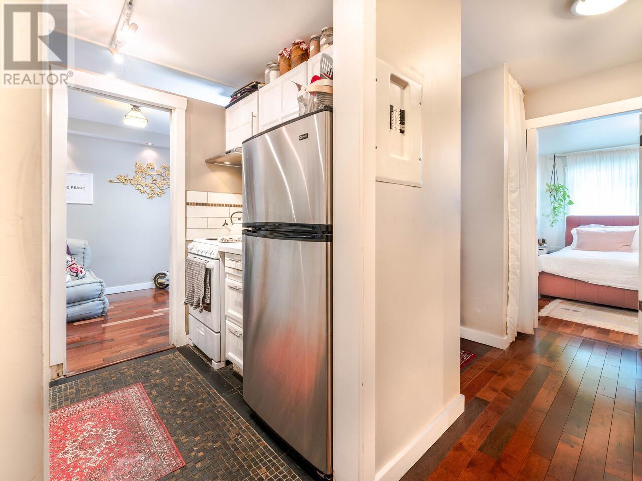 Listing Picture 13 of 40 : 340 588 E 5TH AVENUE, Vancouver / 溫哥華 - 魯藝地產 Yvonne Lu Group - MLS Medallion Club Member