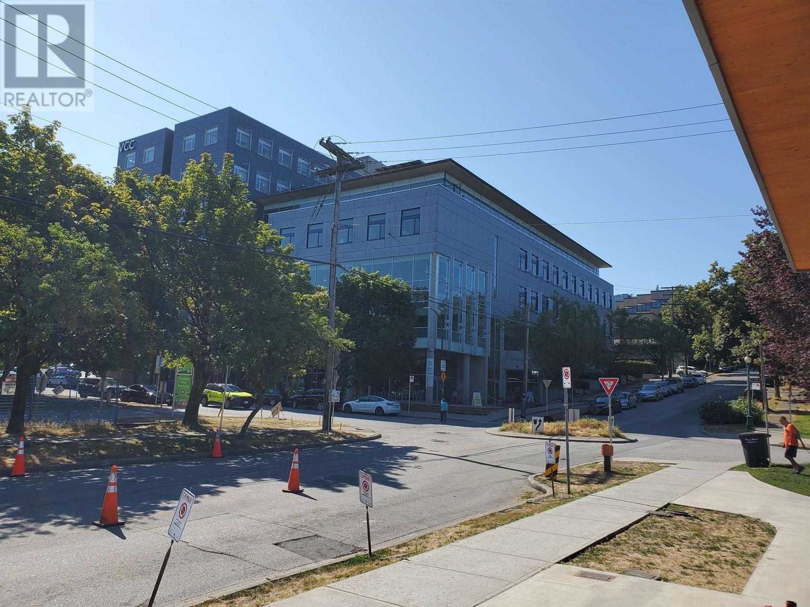 Listing Picture 27 of 40 : 340 588 E 5TH AVENUE, Vancouver / 溫哥華 - 魯藝地產 Yvonne Lu Group - MLS Medallion Club Member