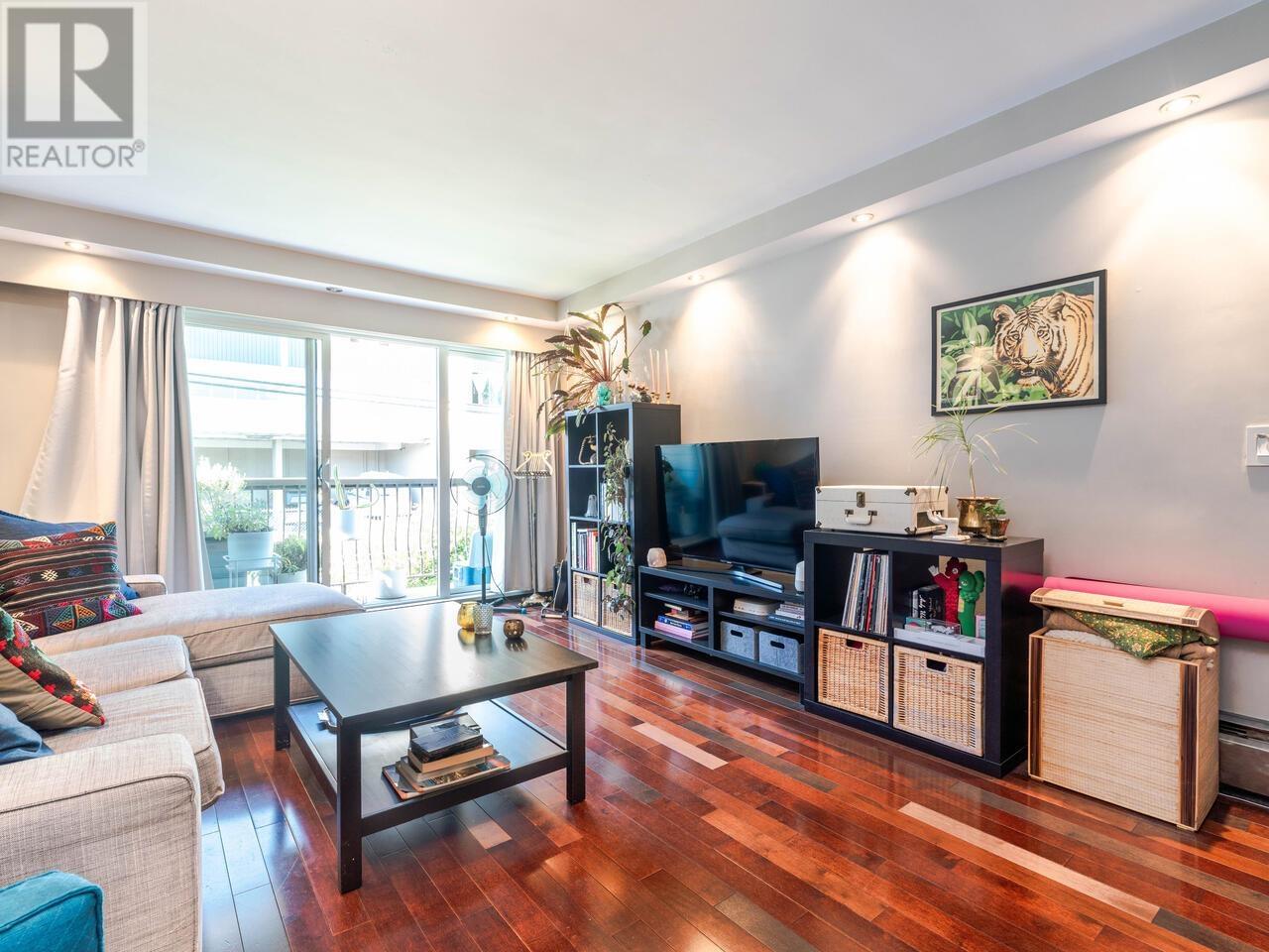 Listing Picture 5 of 40 : 340 588 E 5TH AVENUE, Vancouver / 溫哥華 - 魯藝地產 Yvonne Lu Group - MLS Medallion Club Member