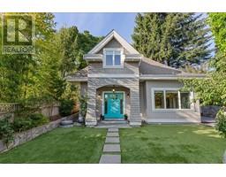 344 E 8TH STREET, North Vancouver, British Columbia