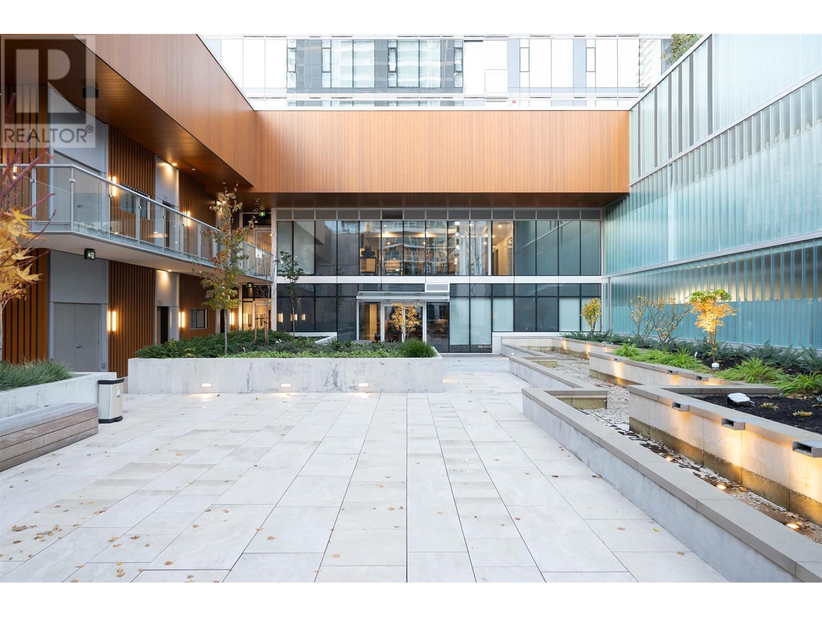 Listing Picture 23 of 28 : 2701 6000 MCKAY AVENUE, Burnaby / 本拿比 - 魯藝地產 Yvonne Lu Group - MLS Medallion Club Member