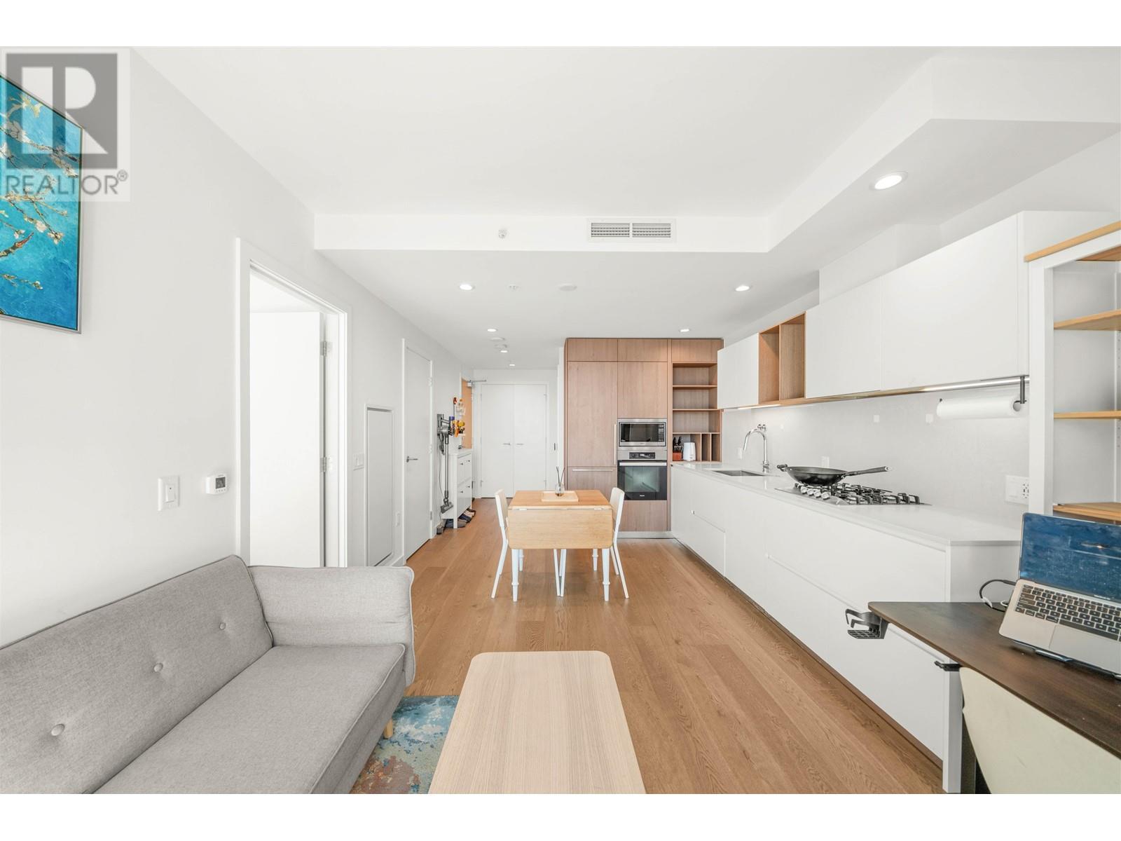 Listing Picture 4 of 28 : 2701 6000 MCKAY AVENUE, Burnaby / 本拿比 - 魯藝地產 Yvonne Lu Group - MLS Medallion Club Member