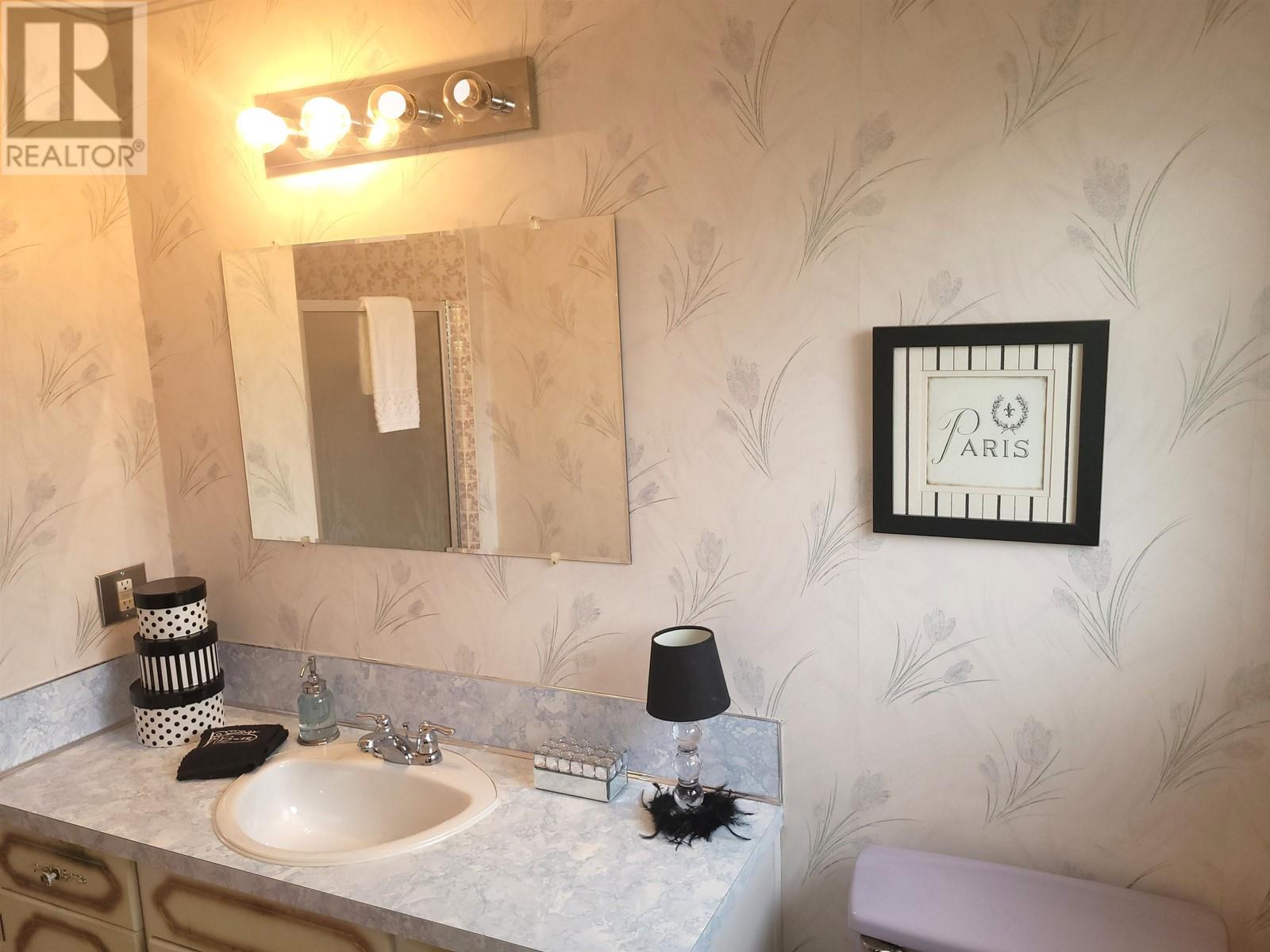 Listing Picture 11 of 13 : 8460 GREENFIELD DRIVE, Richmond / 烈治文 - 魯藝地產 Yvonne Lu Group - MLS Medallion Club Member