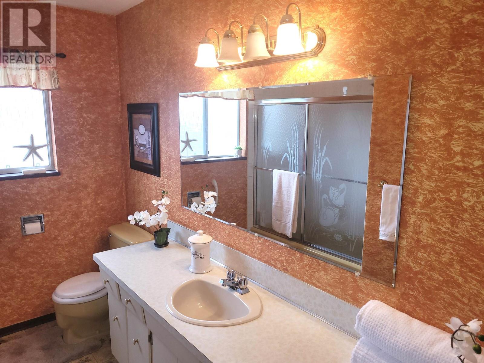 Listing Picture 9 of 13 : 8460 GREENFIELD DRIVE, Richmond / 烈治文 - 魯藝地產 Yvonne Lu Group - MLS Medallion Club Member