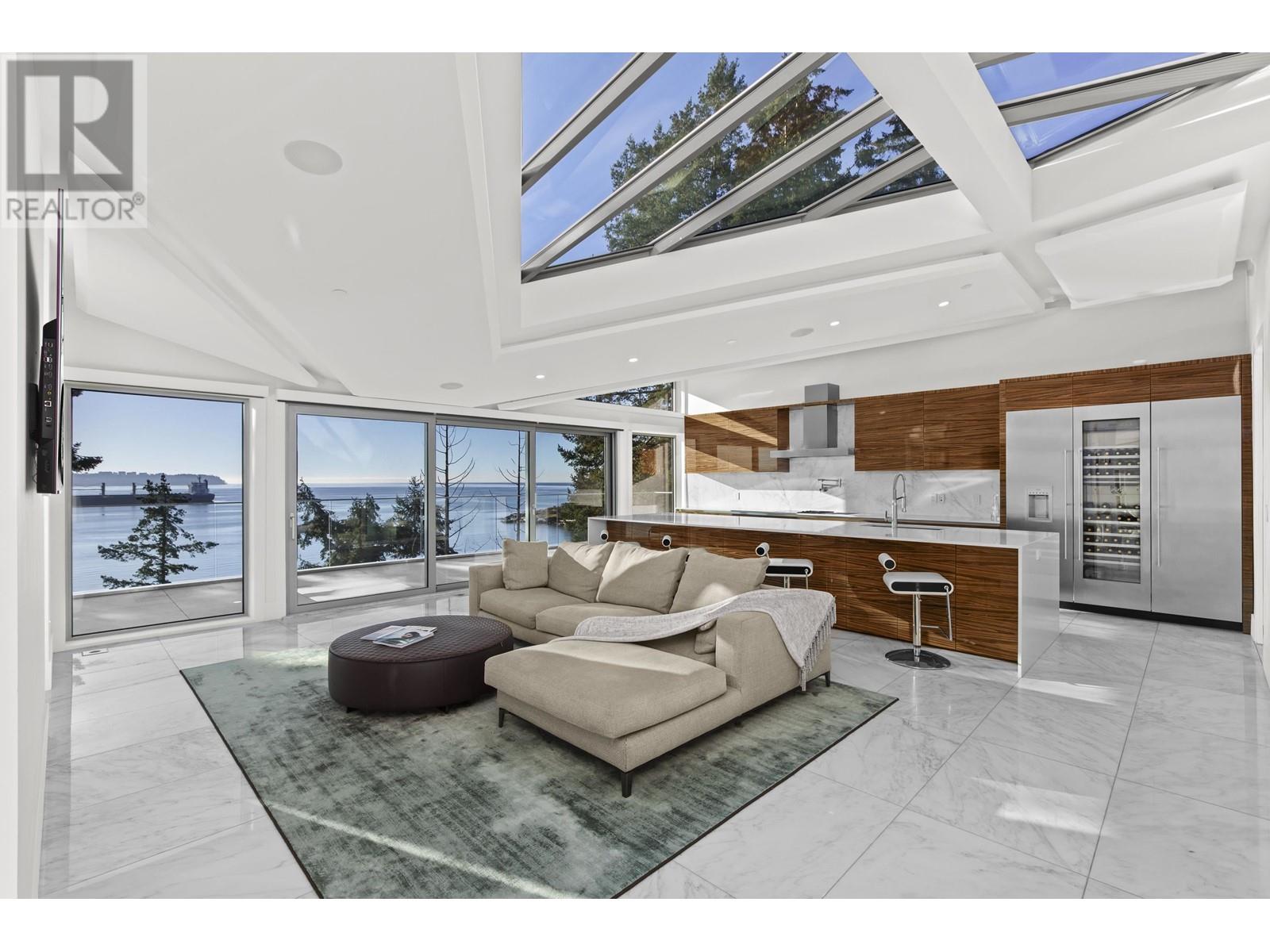 4580 Marine Drive, West Vancouver, British Columbia V7W 2N9 - Photo 7 - R2958523