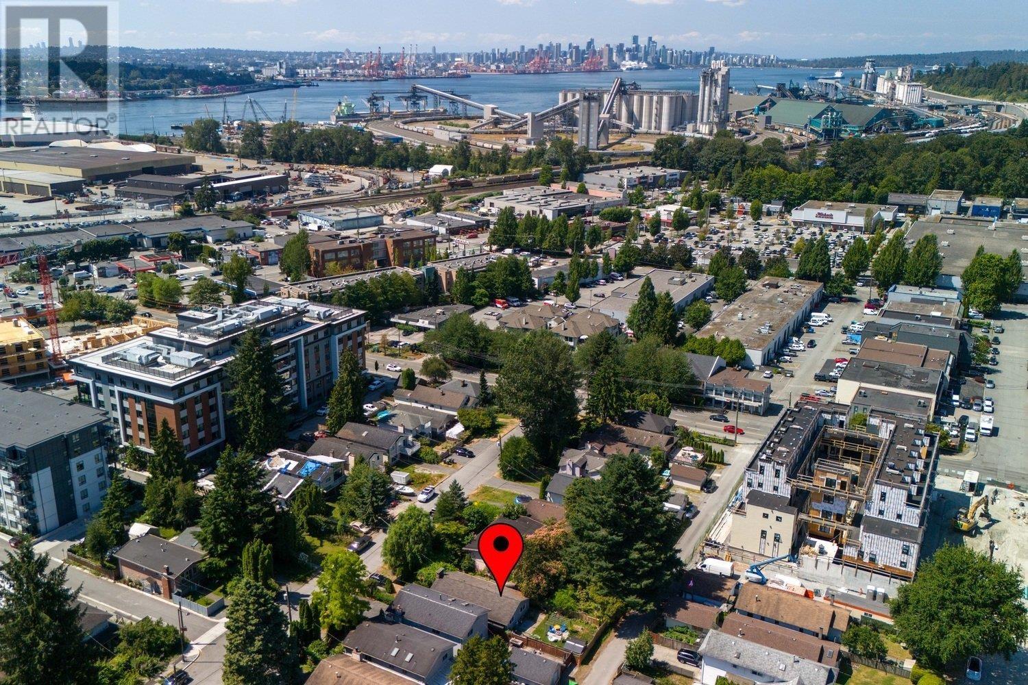 1562 Bond Street, North Vancouver, British Columbia  V7J 1E7 - Photo 5 - R2958539