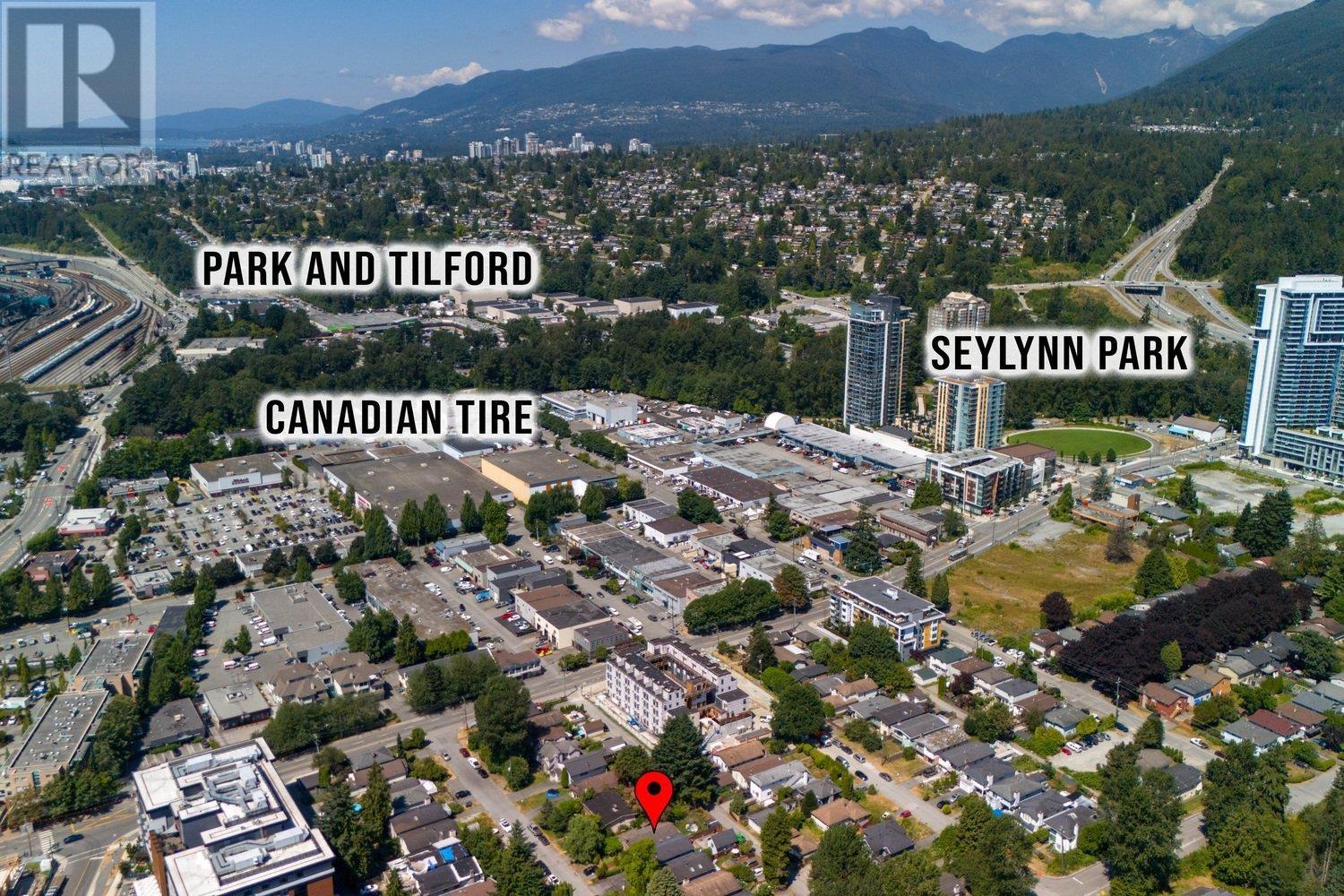 1562 Bond Street, North Vancouver, British Columbia  V7J 1E7 - Photo 6 - R2958539