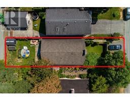 1562 BOND STREET, North Vancouver, British Columbia