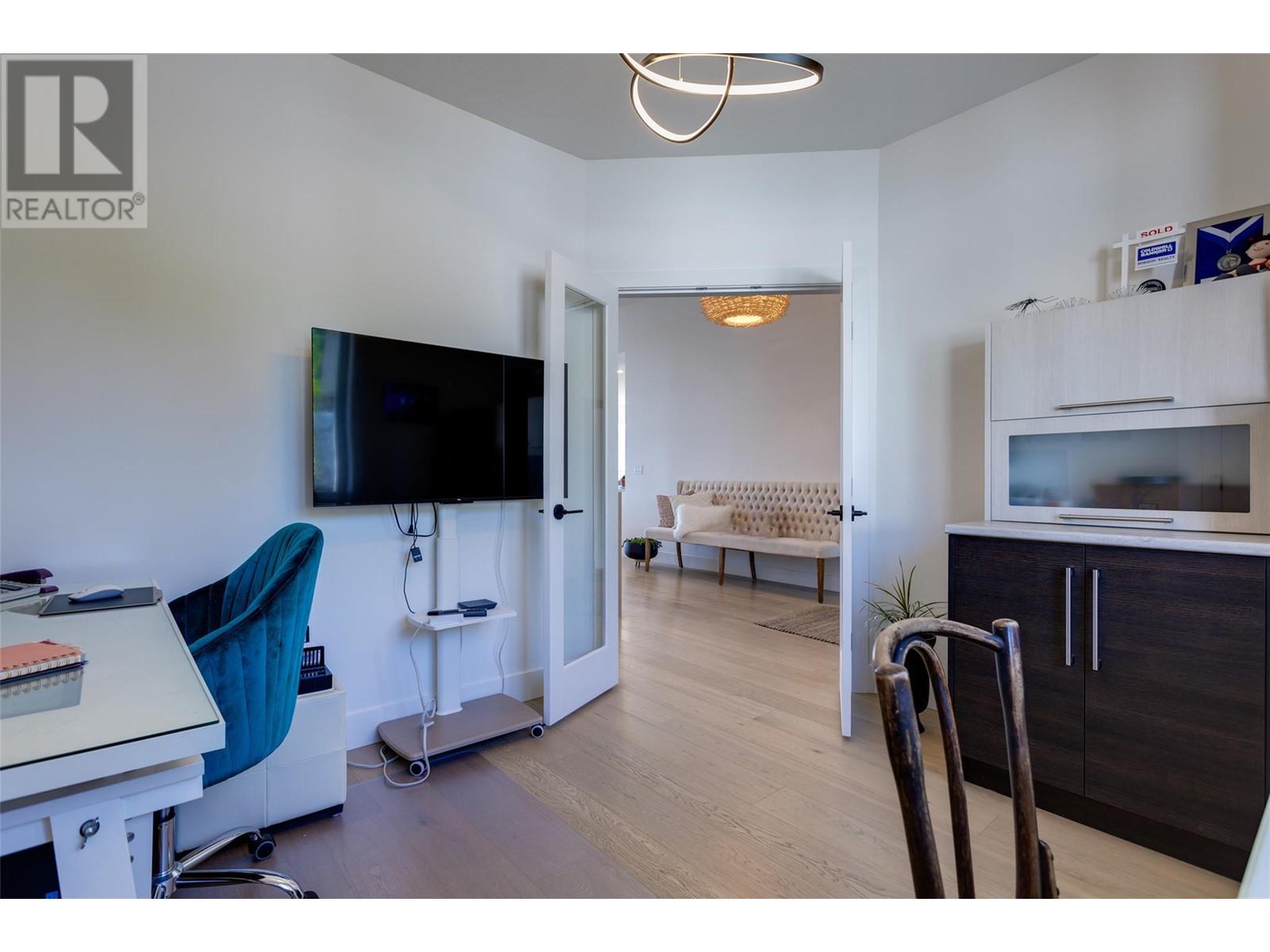 Property at 1608 Braeburn Court image 4