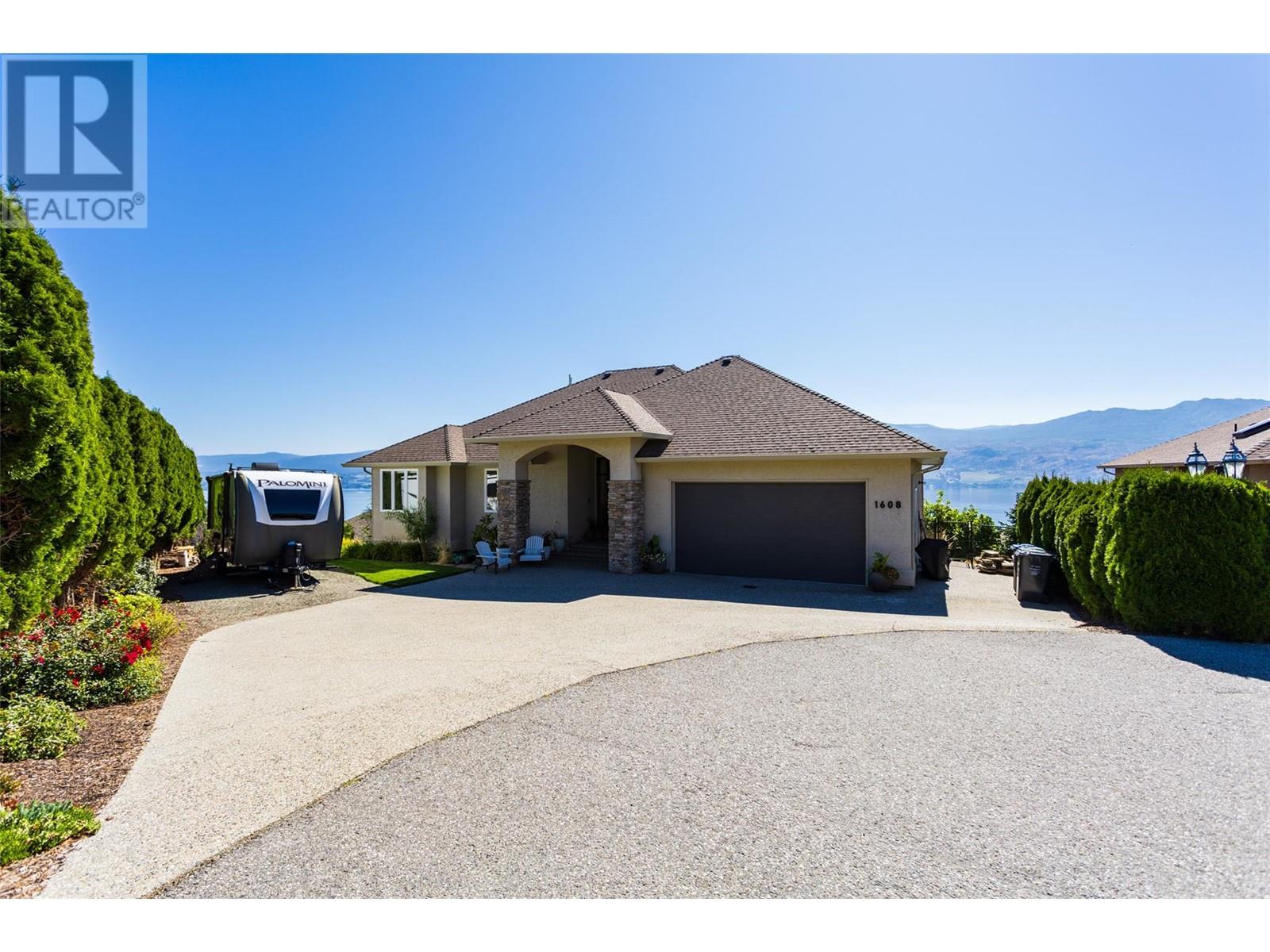 1608 Braeburn Court West Kelowna