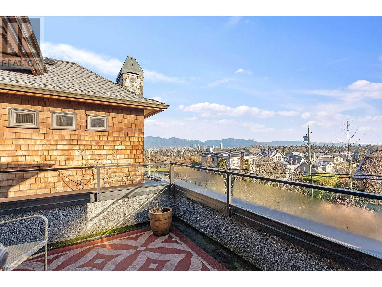 Listing Picture 17 of 40 : 4767 TRAFALGAR STREET, Vancouver / 溫哥華 - 魯藝地產 Yvonne Lu Group - MLS Medallion Club Member