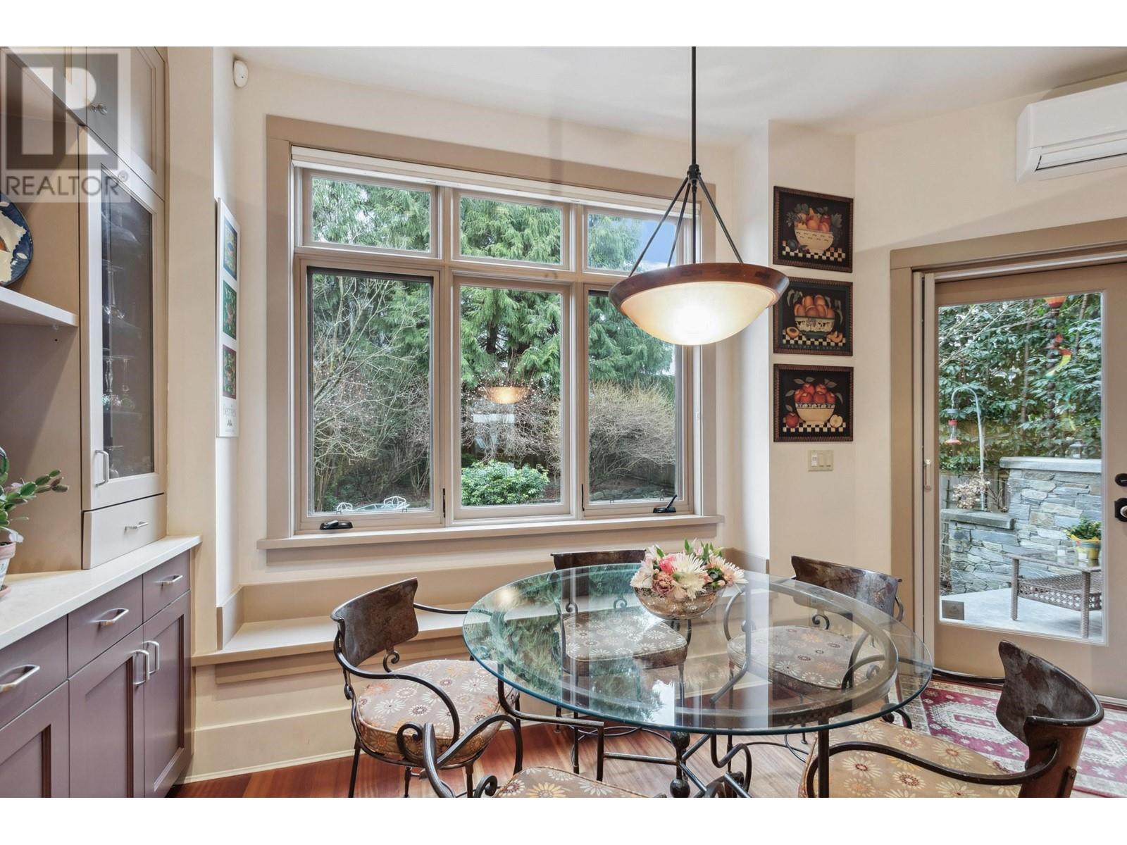 Listing Picture 11 of 40 : 4767 TRAFALGAR STREET, Vancouver / 溫哥華 - 魯藝地產 Yvonne Lu Group - MLS Medallion Club Member