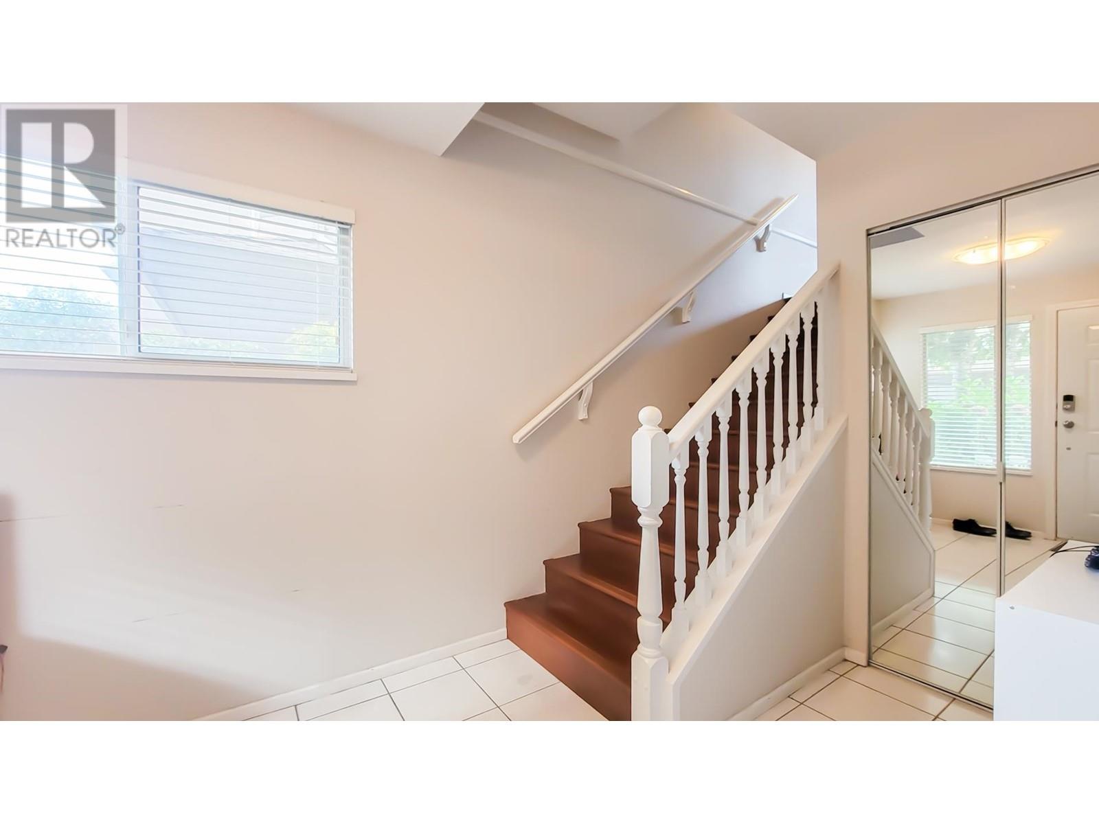 Property at 10 5380 SMITH DRIVE image 2